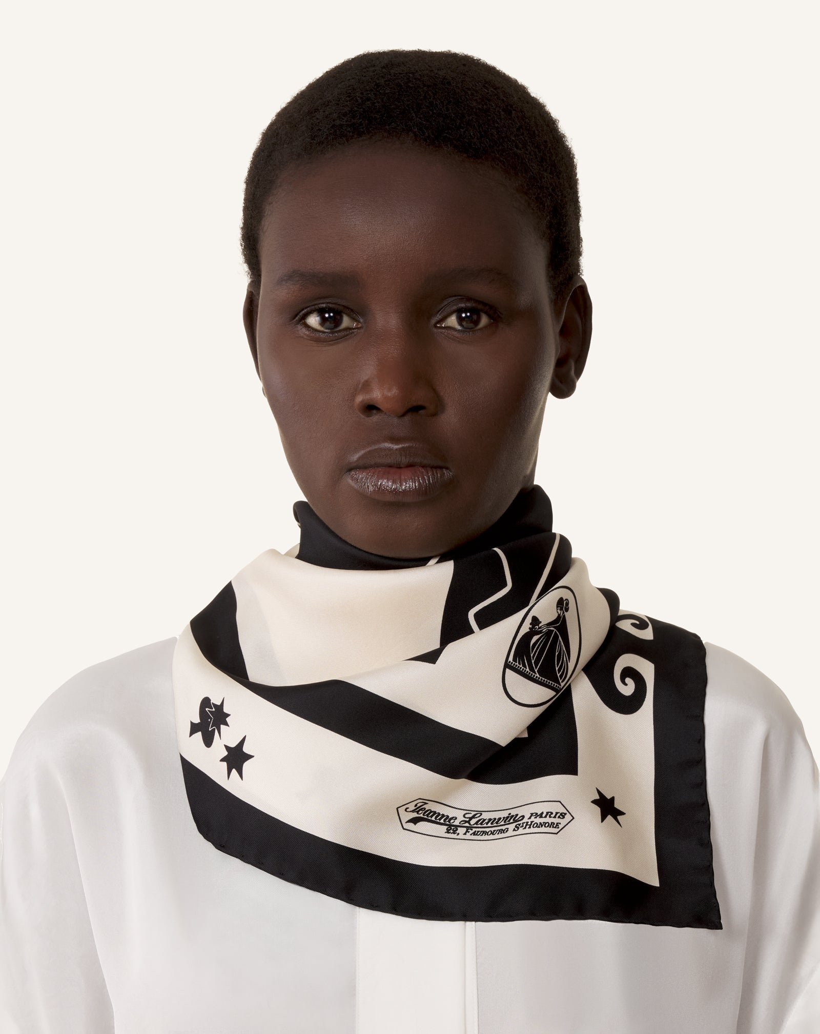 CARRÉ IMPRIMÉ LUNAR YEAR CHEVAL EN SOIE