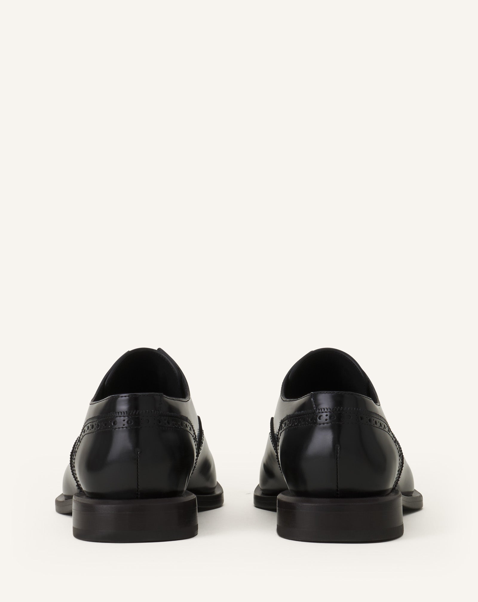 RICHELIEU BROGUE EN CUIR BRILLANT