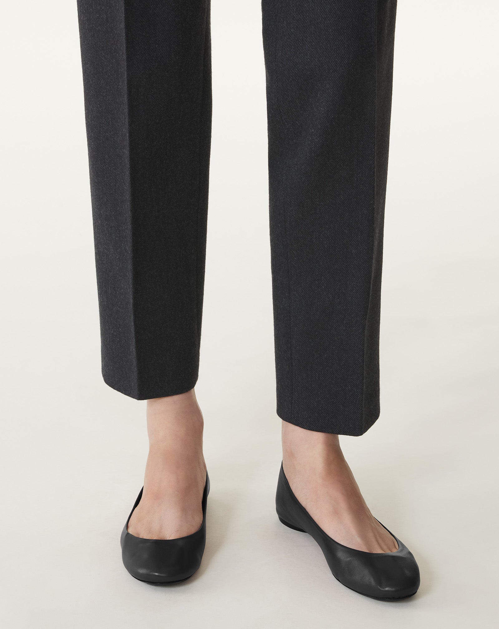 LA BALLERINE EN CUIR