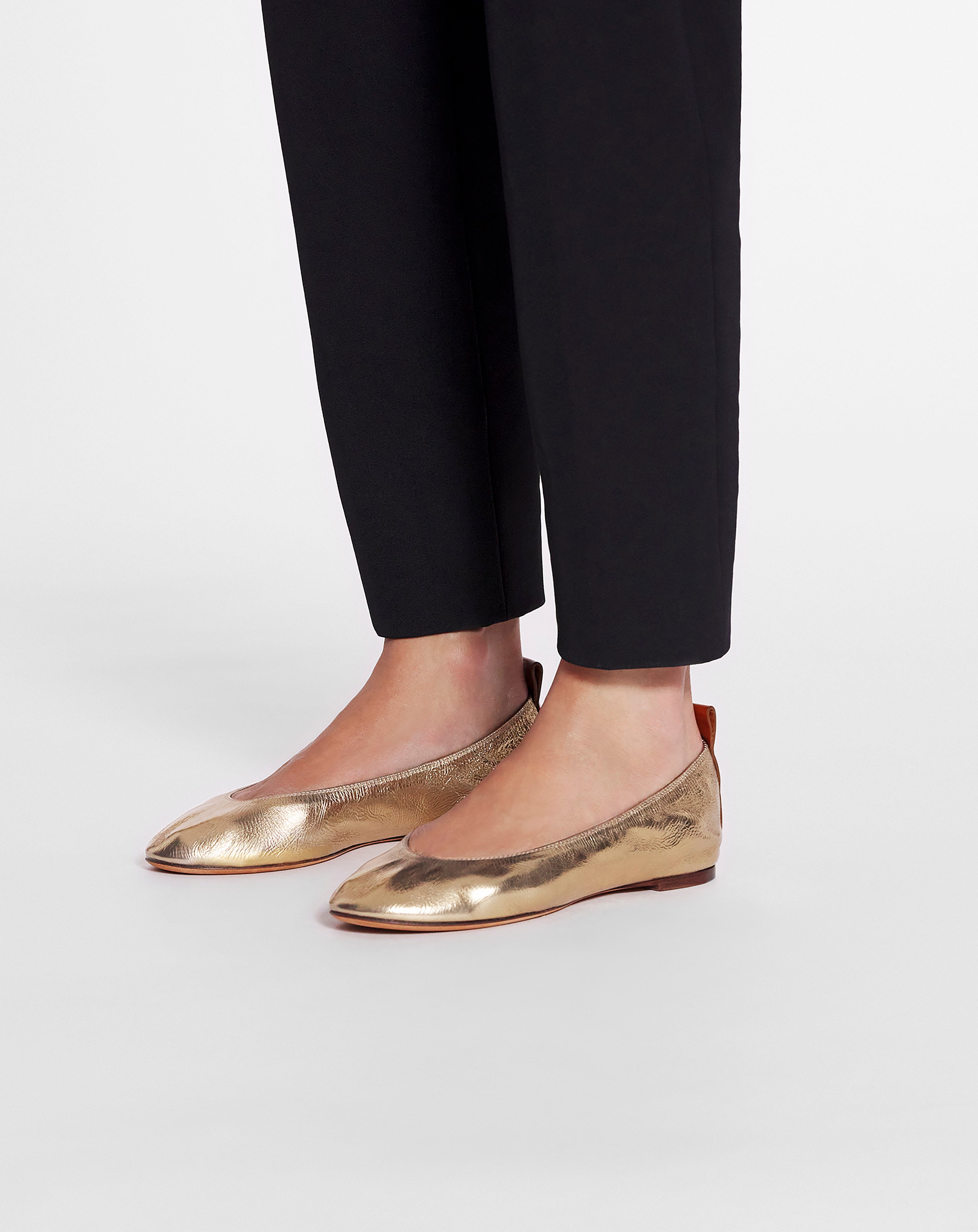LA BALLERINE EN CUIR MÉTALLISÉ