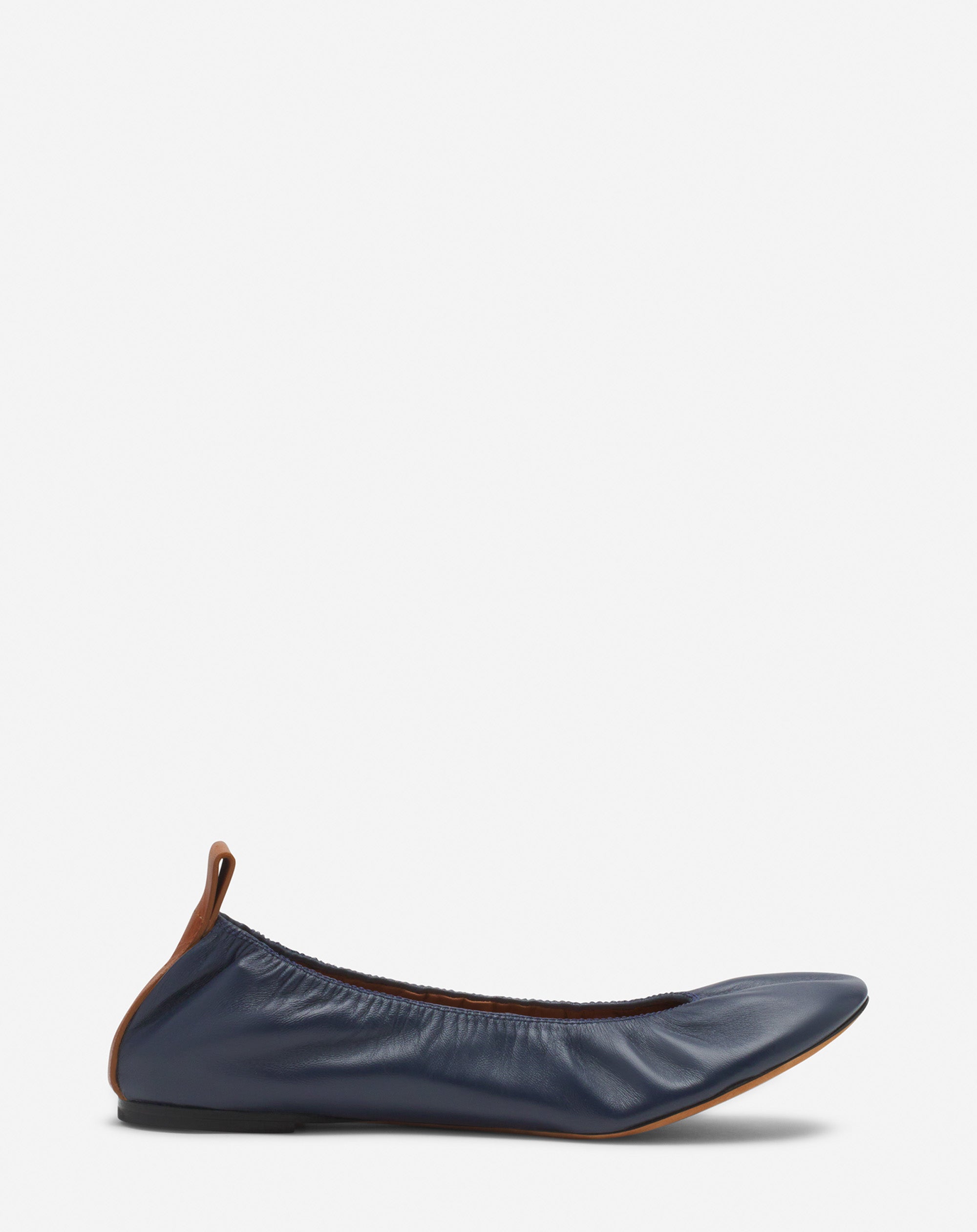 LA BALLERINE EN CUIR