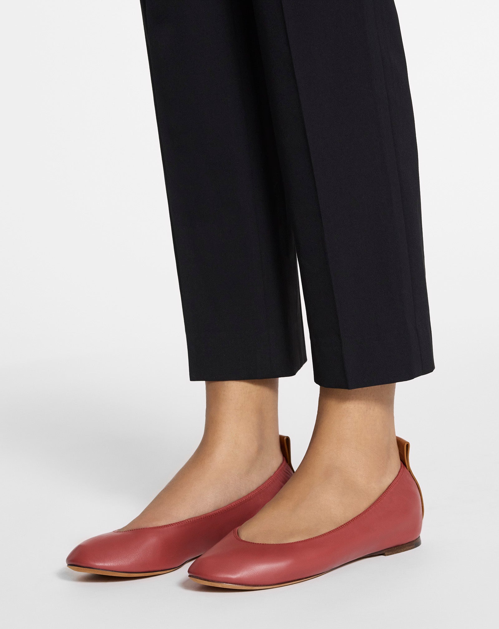 LA BALLERINE EN CUIR
