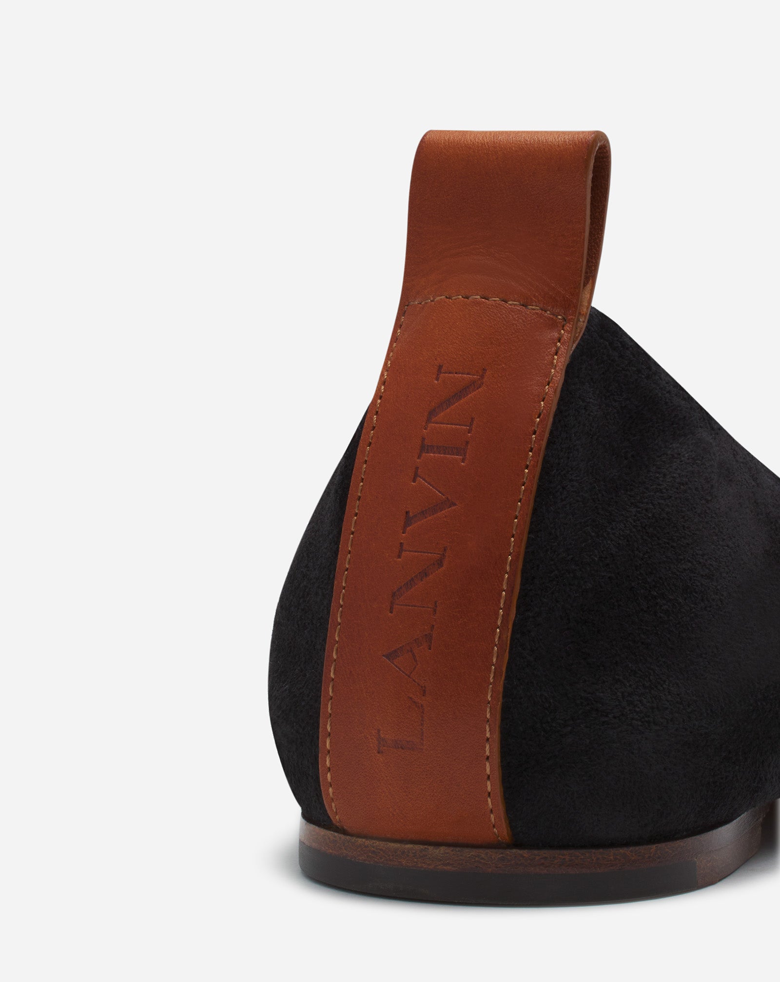 LA BALLERINE EN SUEDE