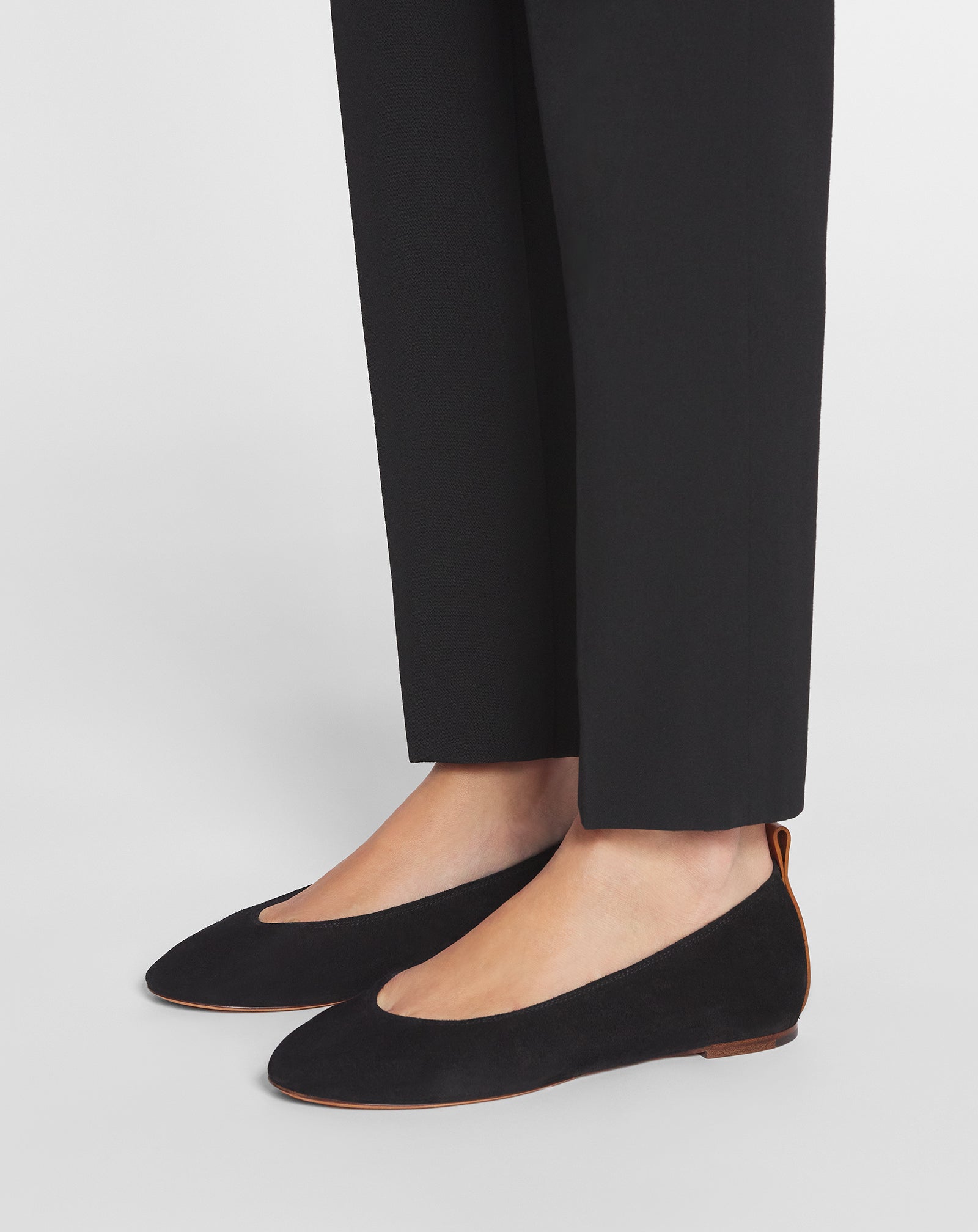 LA BALLERINE EN SUEDE