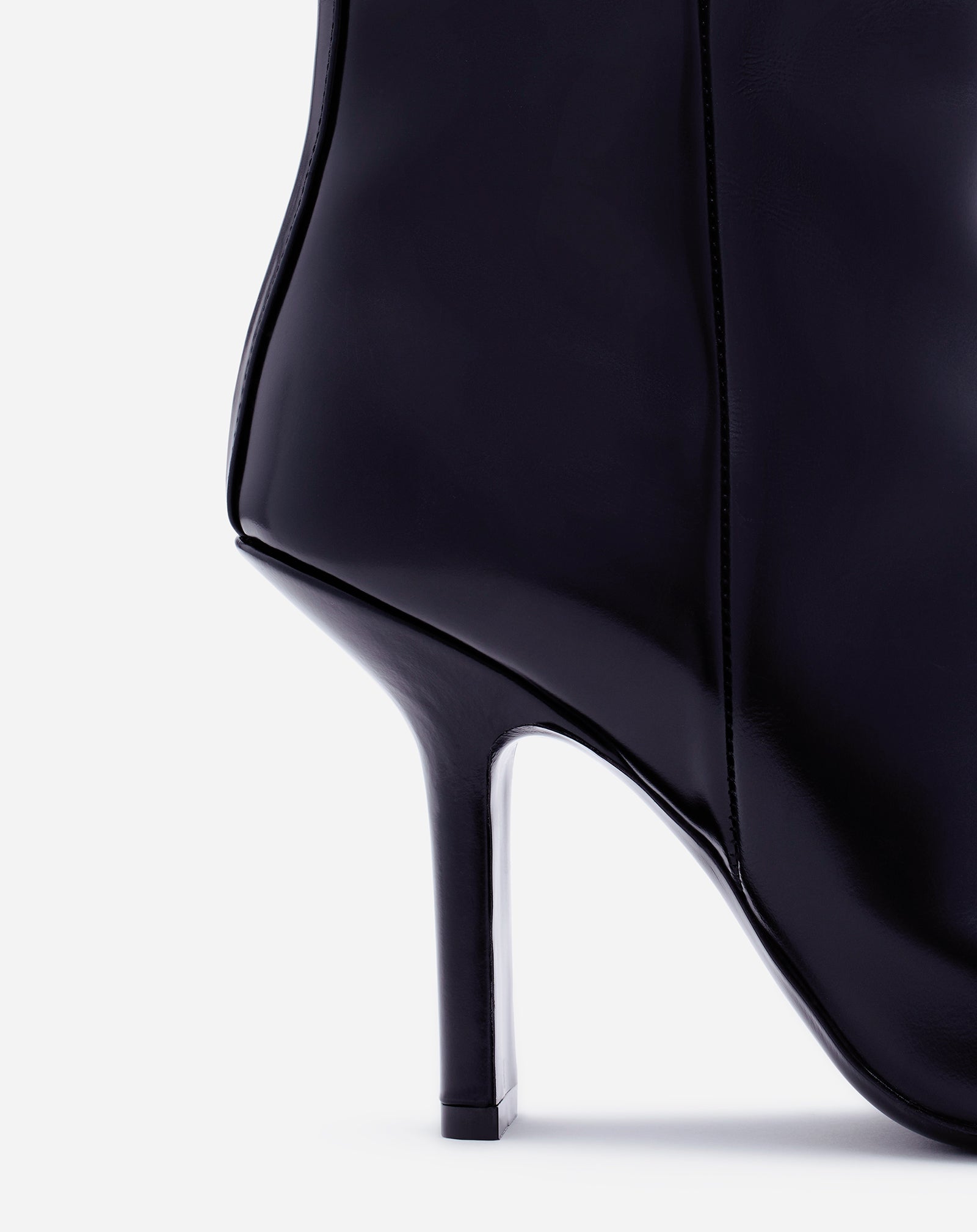 BOTTES MESURE EN CUIR BRILLANT