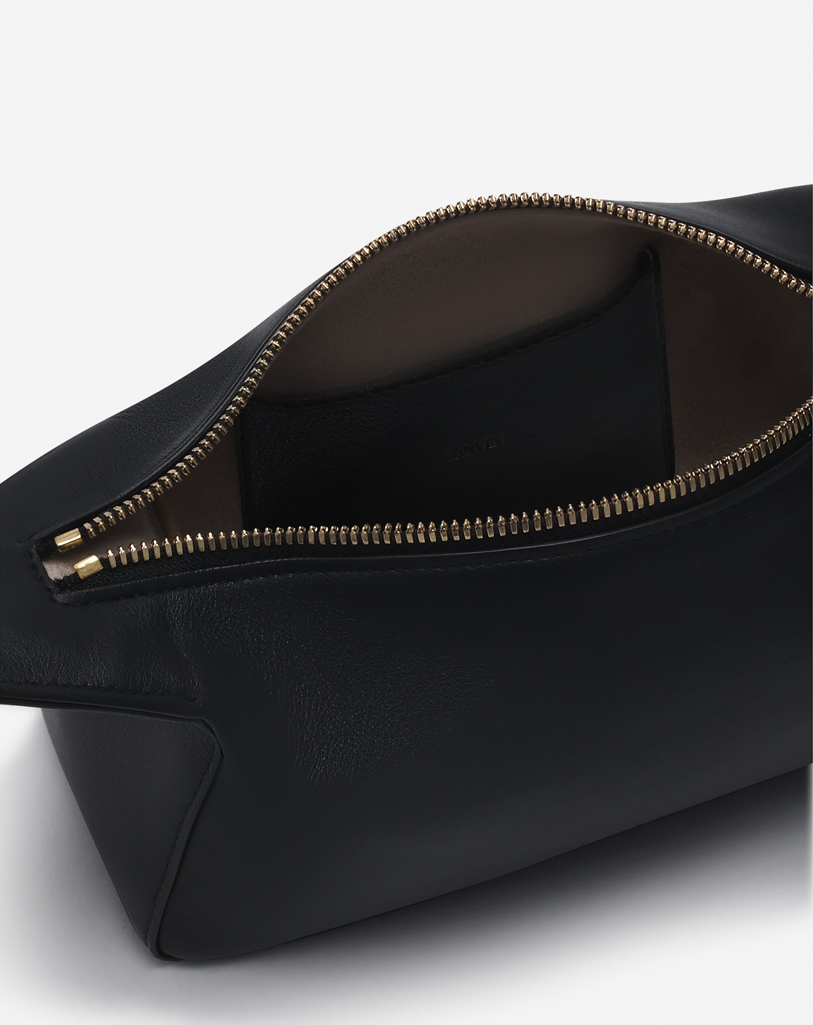 SAC POCHETTE HAUTE SÉQUENCE EN CUIR