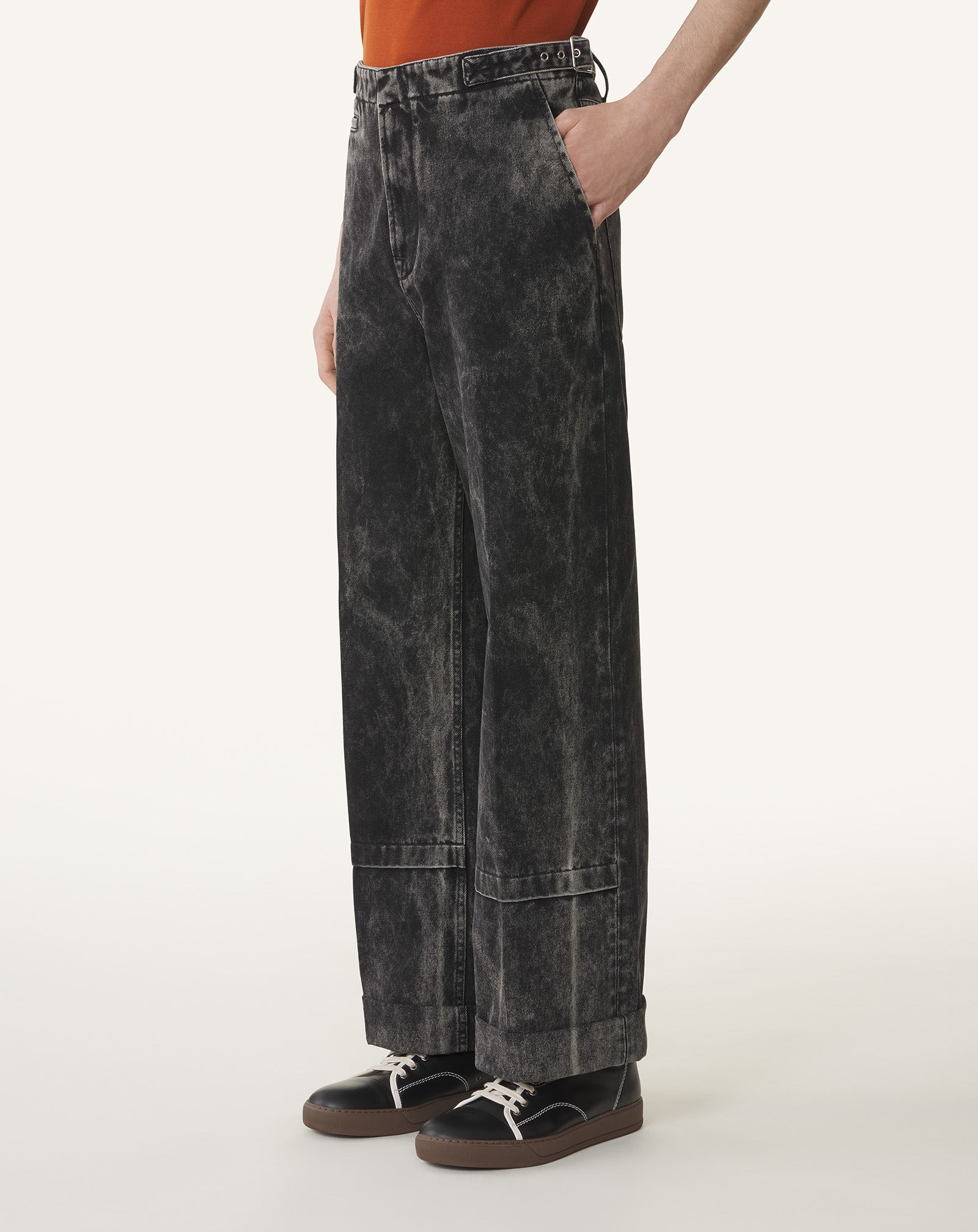 PANTALON CHINO EN DENIM