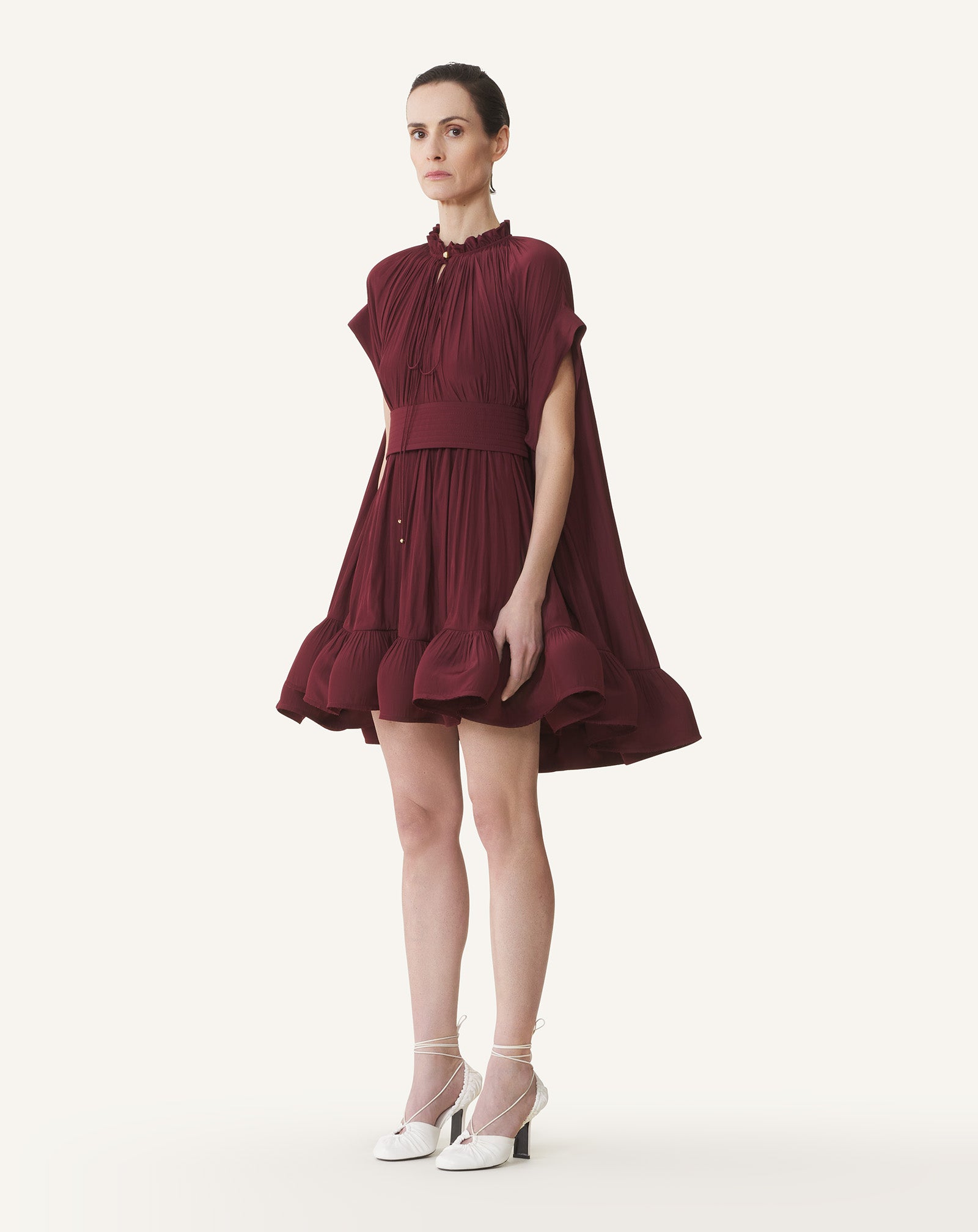 ROBE COURTE EN CHARMEUSE