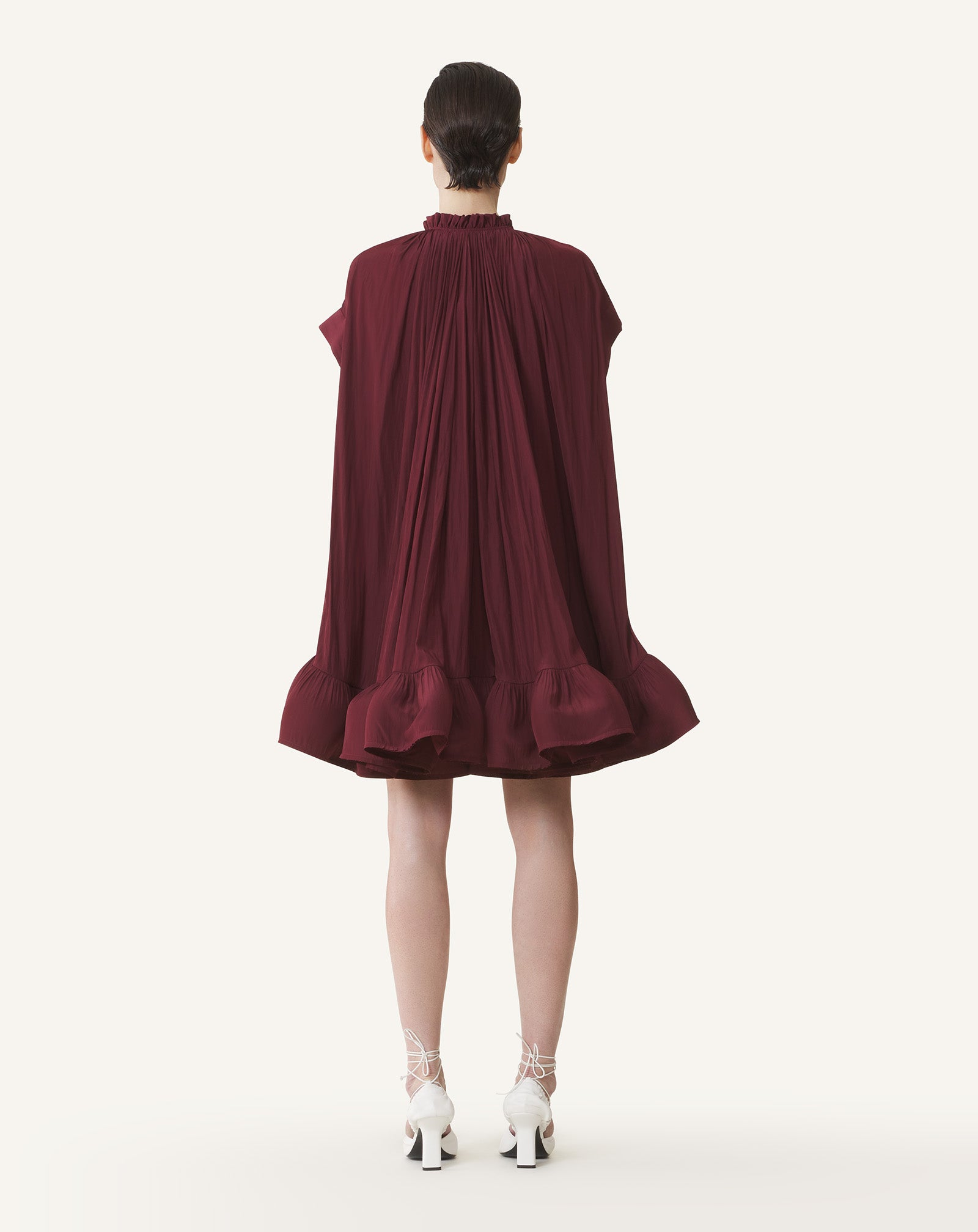 ROBE COURTE EN CHARMEUSE