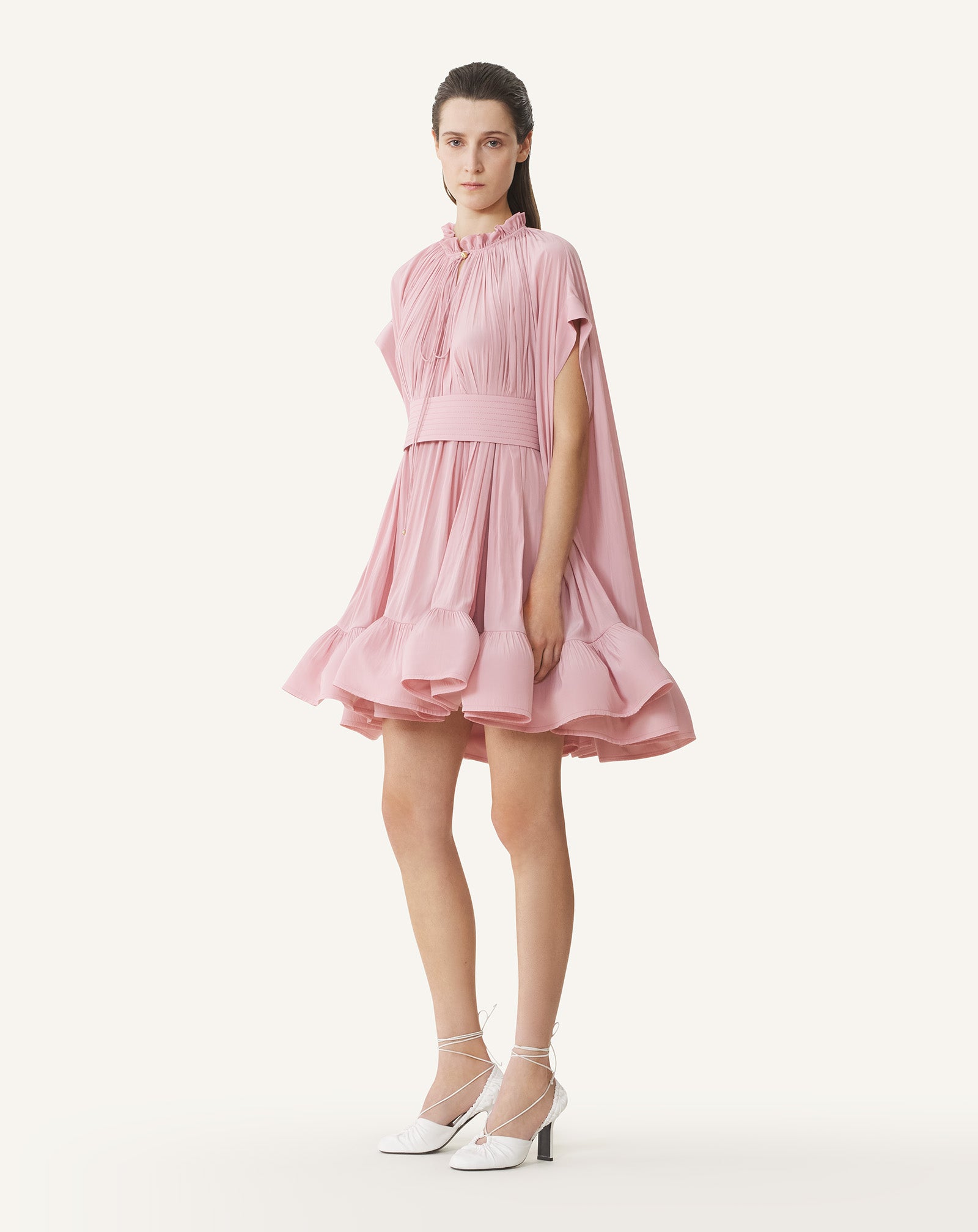 ROBE COURTE EN CHARMEUSE