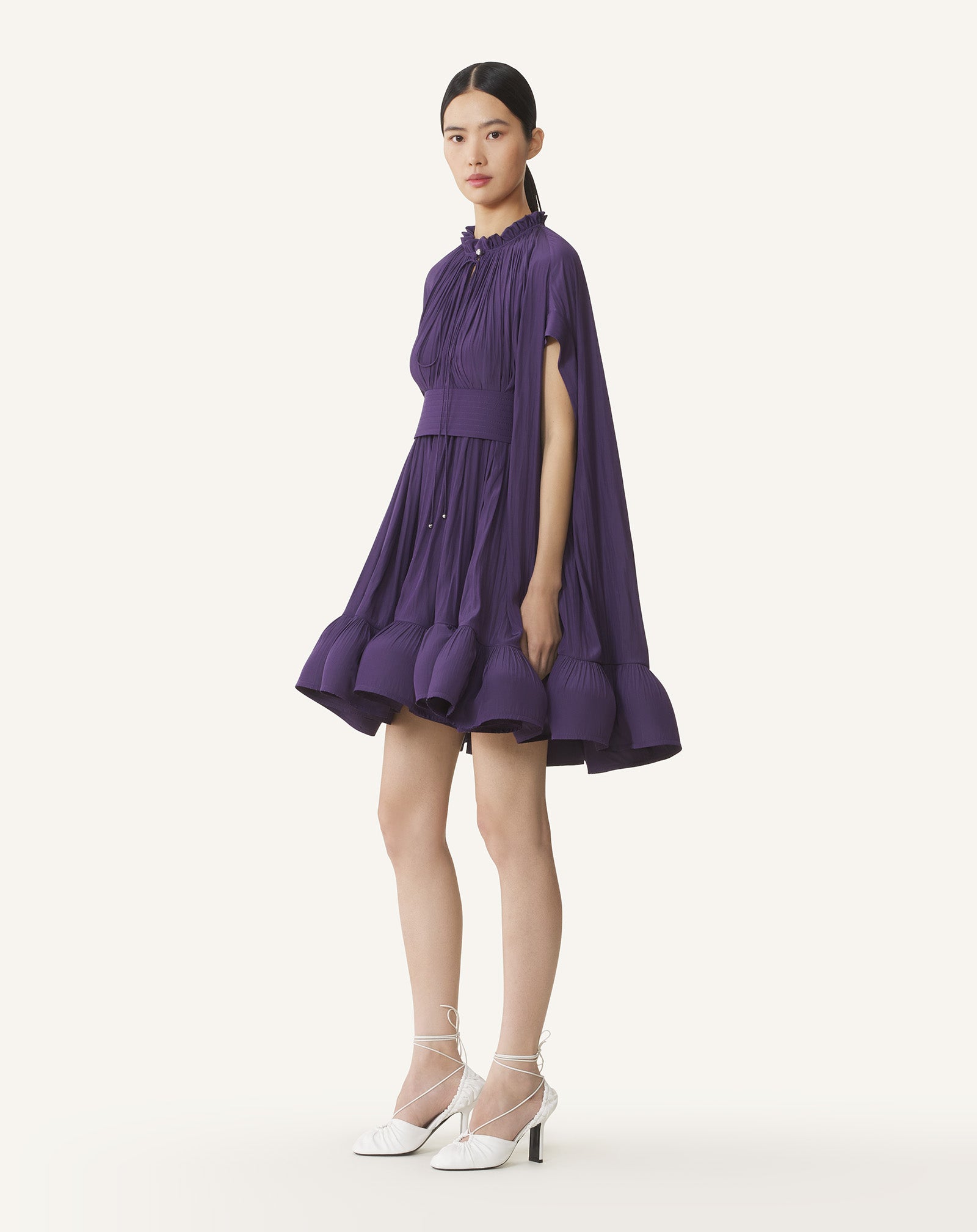 ROBE COURTE EN CHARMEUSE