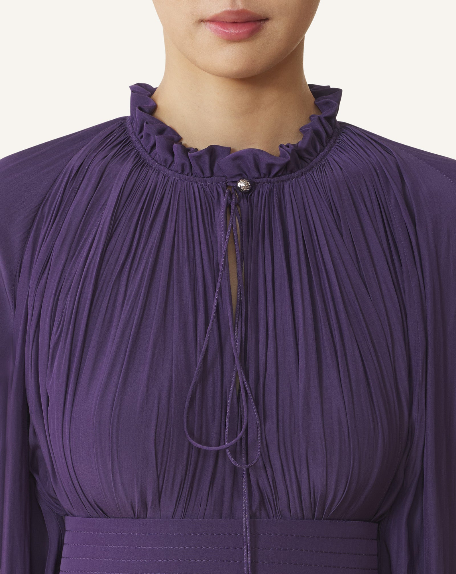 ROBE COURTE EN CHARMEUSE