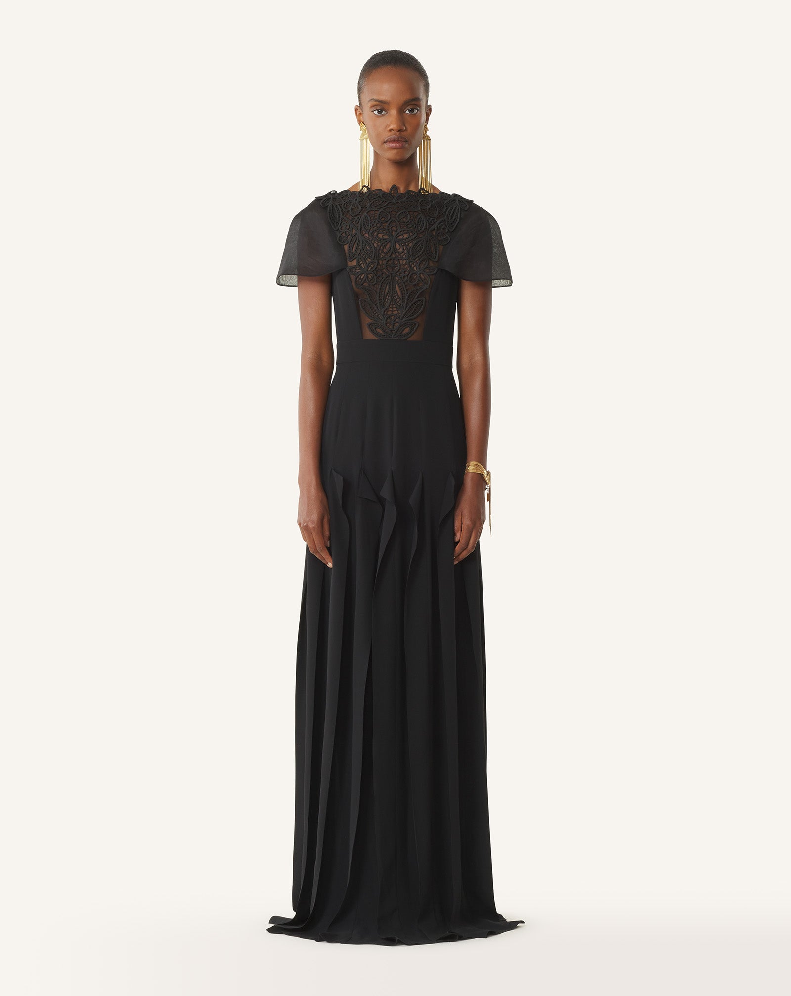 ROBE À PLASTRON BRODÉ EN GEORGETTE DE SOIE