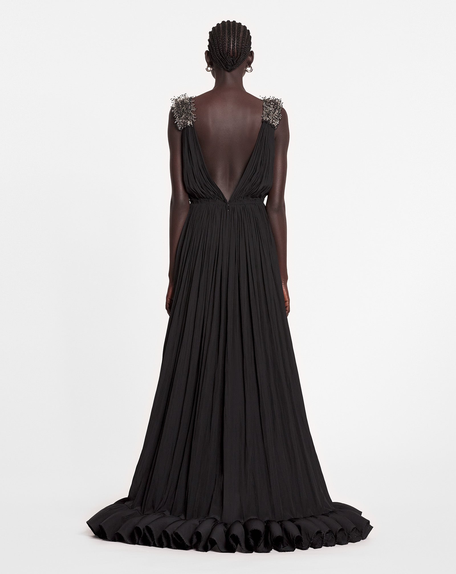 ROBE DU SOIR LONGUE EN CHARMEUSE ET BRODERIES