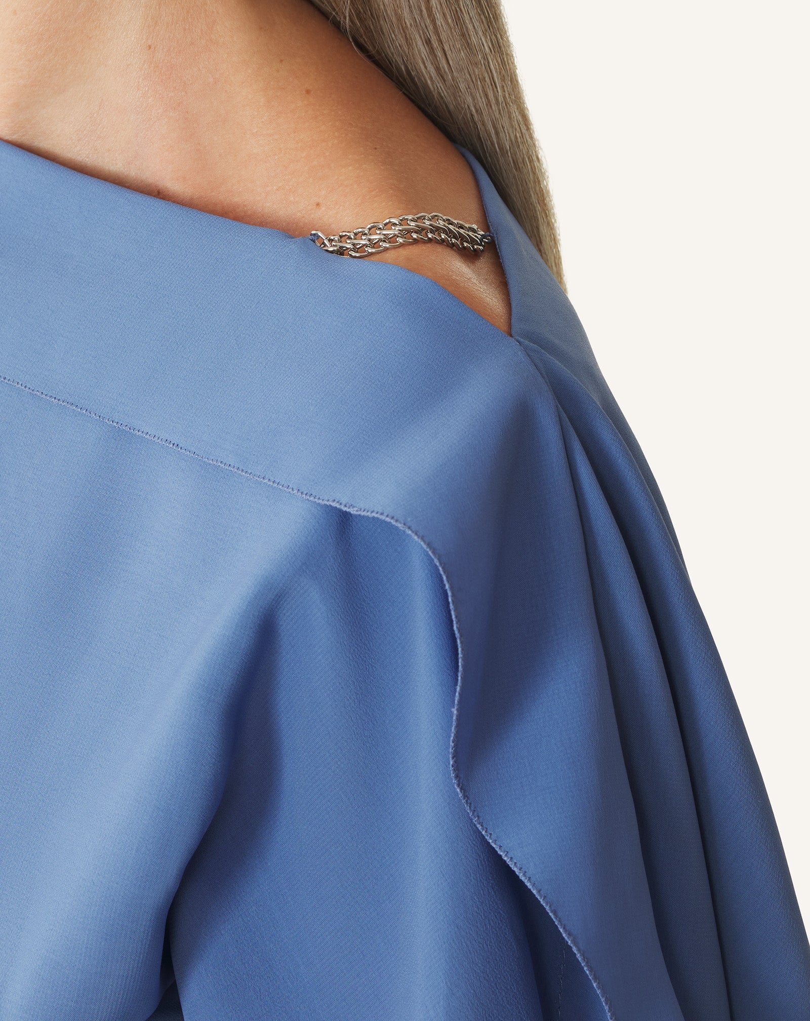 HAUT À MANCHES LONGUES EN CRÊPE DE CHINE