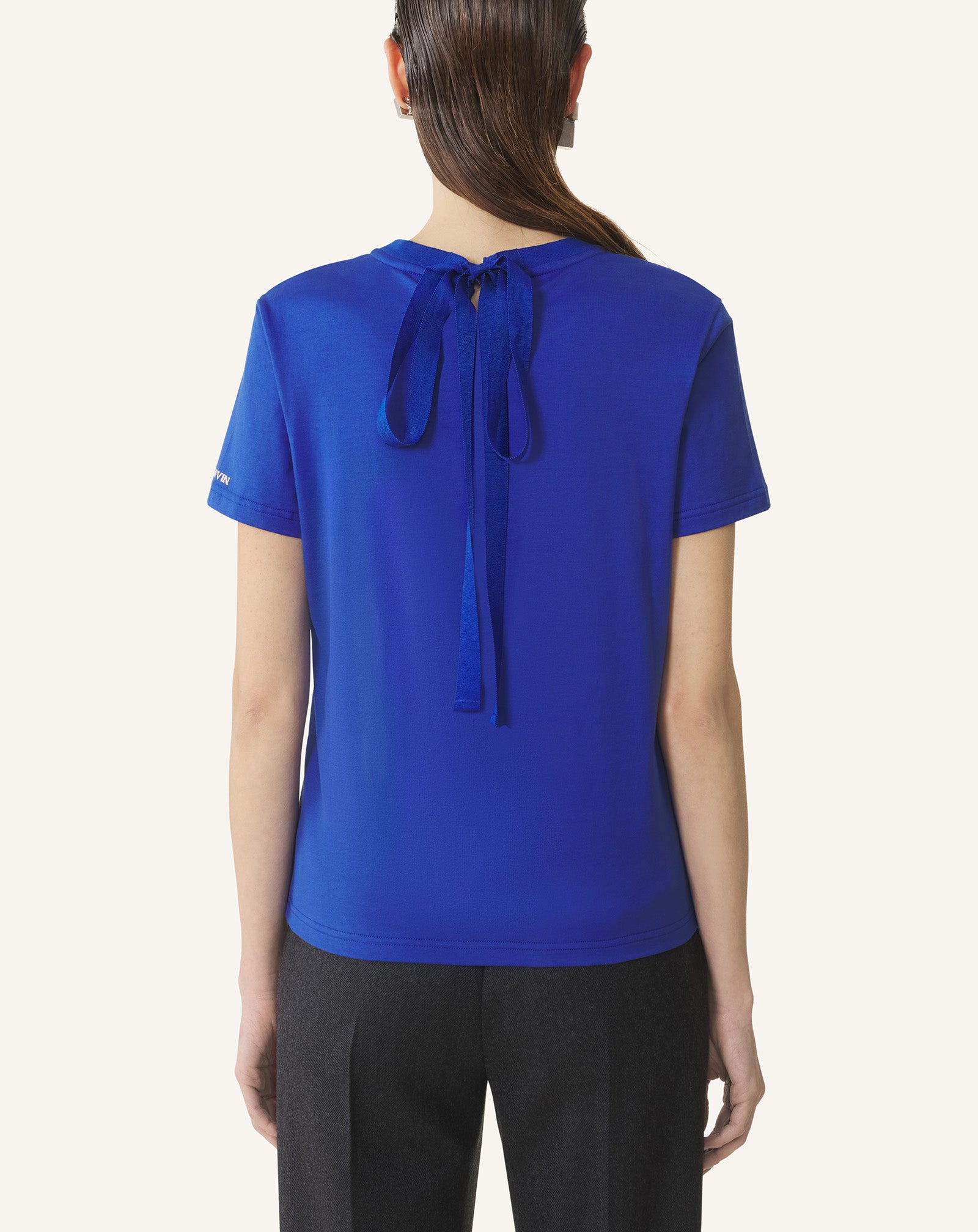 T-SHIRT DÉTAIL NOEUD