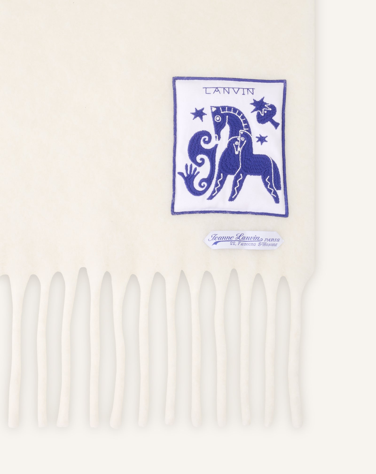 ÉCHARPE LUNAR YEAR CHEVAL EN LAINE BLANC