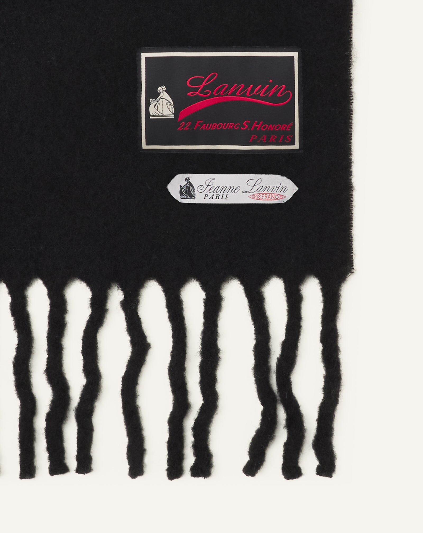 ÉCHARPE À FRANGES ÉTIQUETTE 22 FAUBOURG EN LAINE NOIR