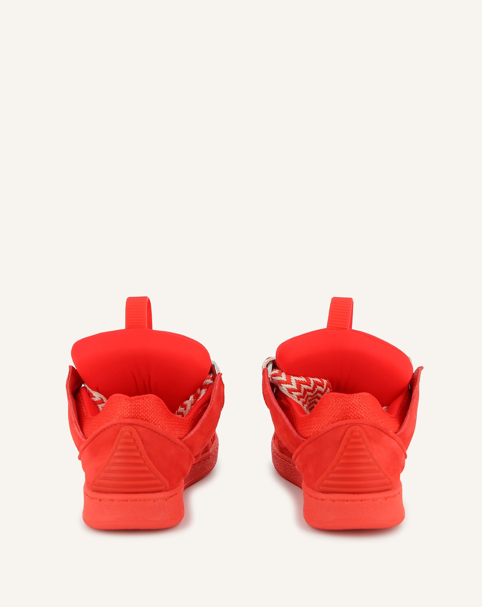 BASKET À LACETS ROUGE