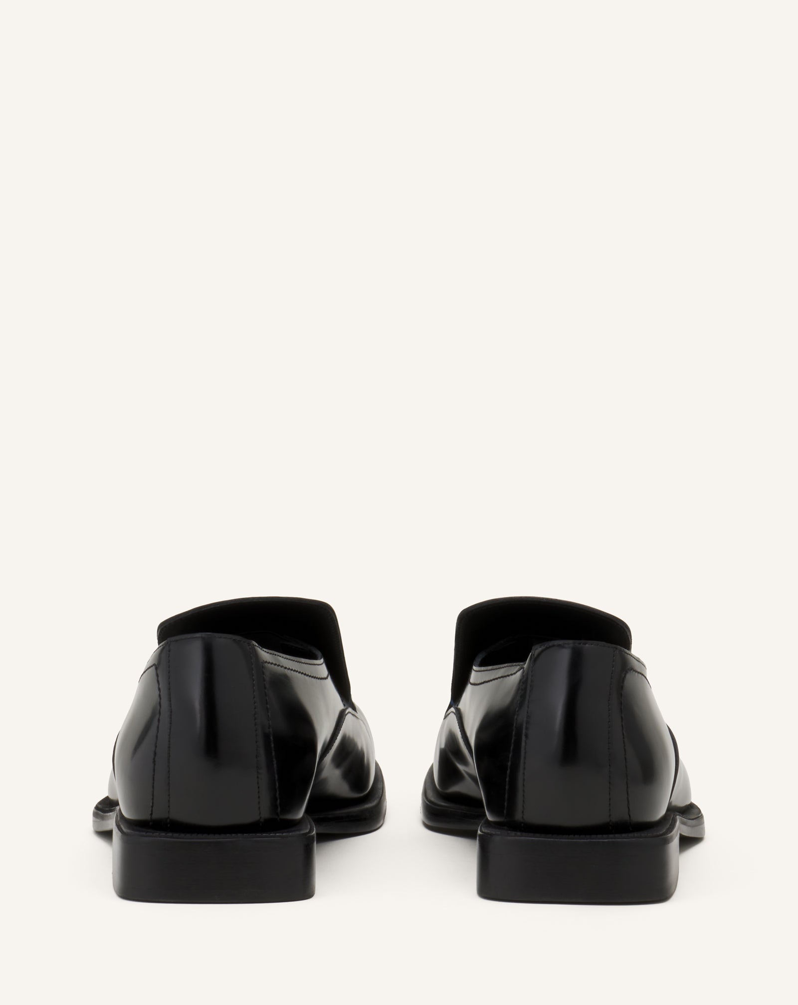 MOCASSINS CLASSIQUES EN CUIR NOIR
