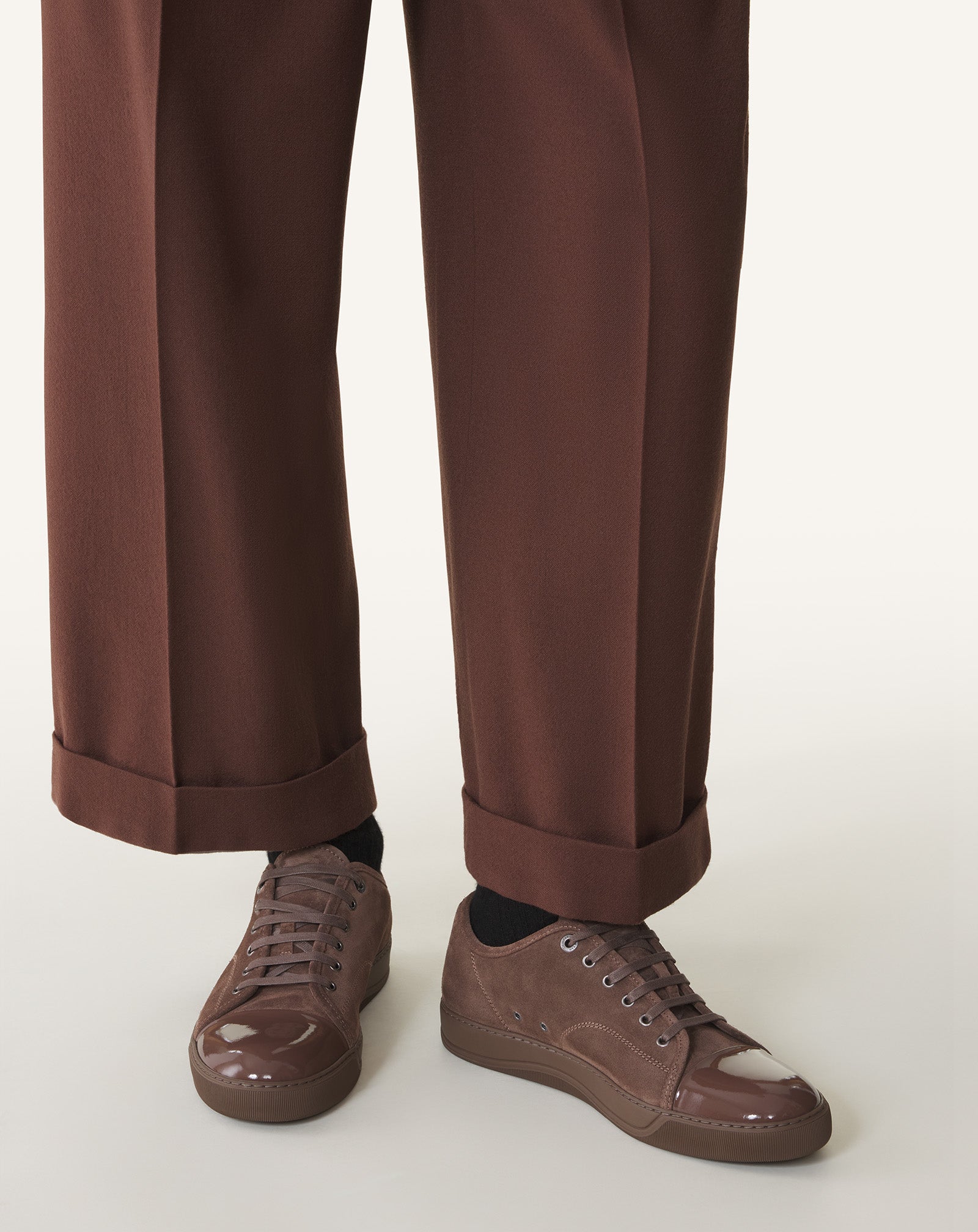 SNEAKERS DBB1 EN SUEDE ET CUIR VERNIS MARRON