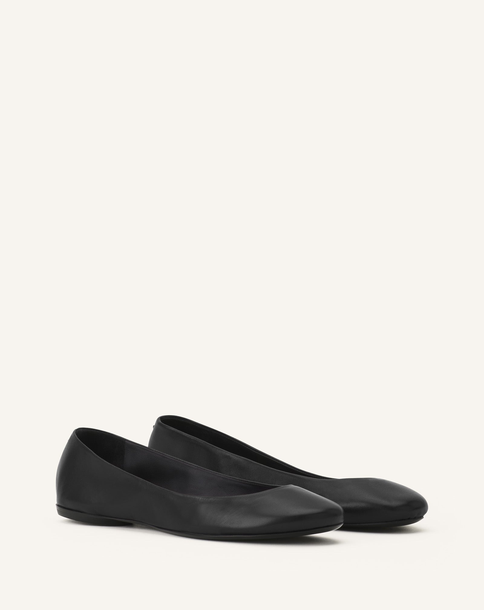 LA BALLERINE EN CUIR