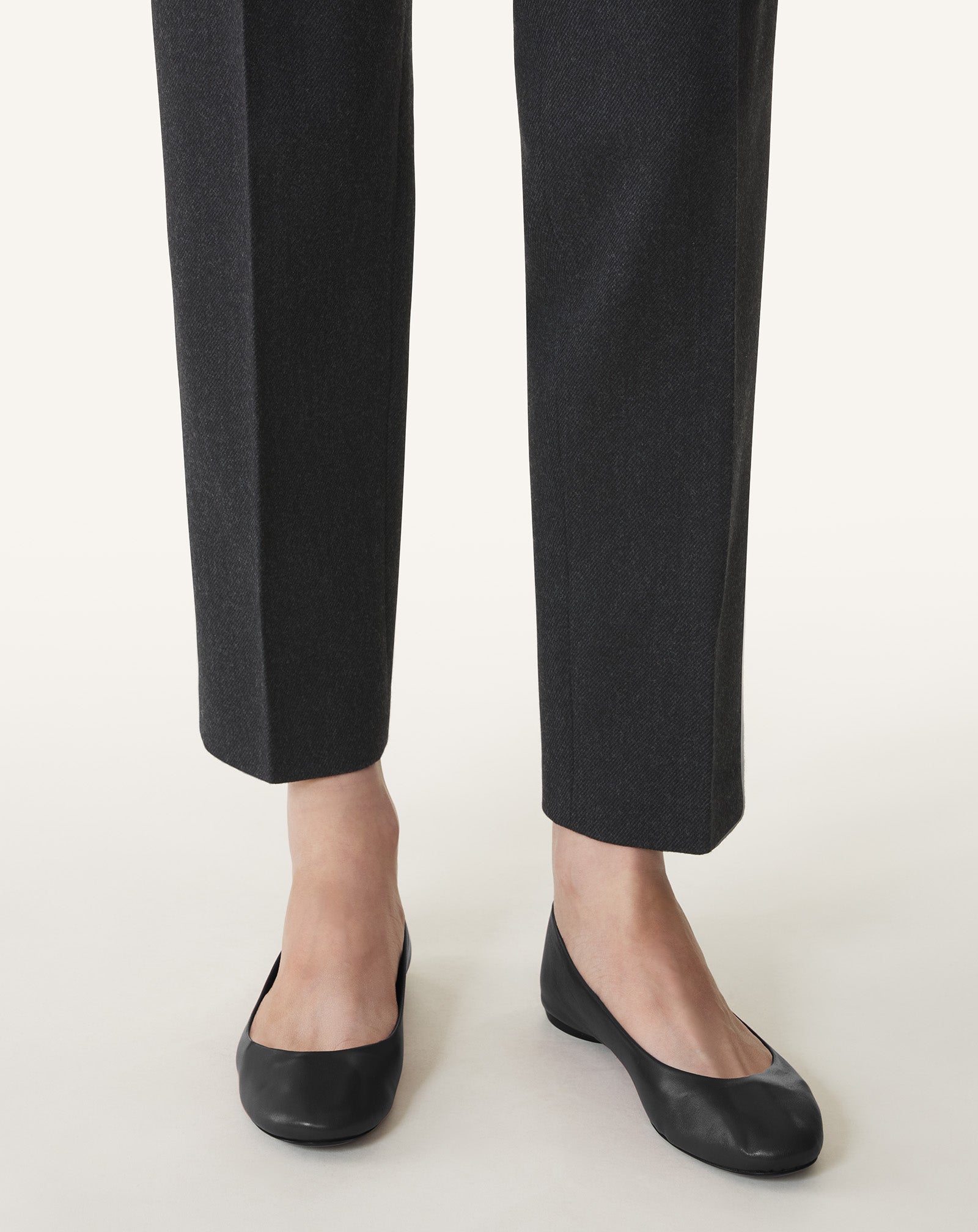 LA BALLERINE EN CUIR NOIR