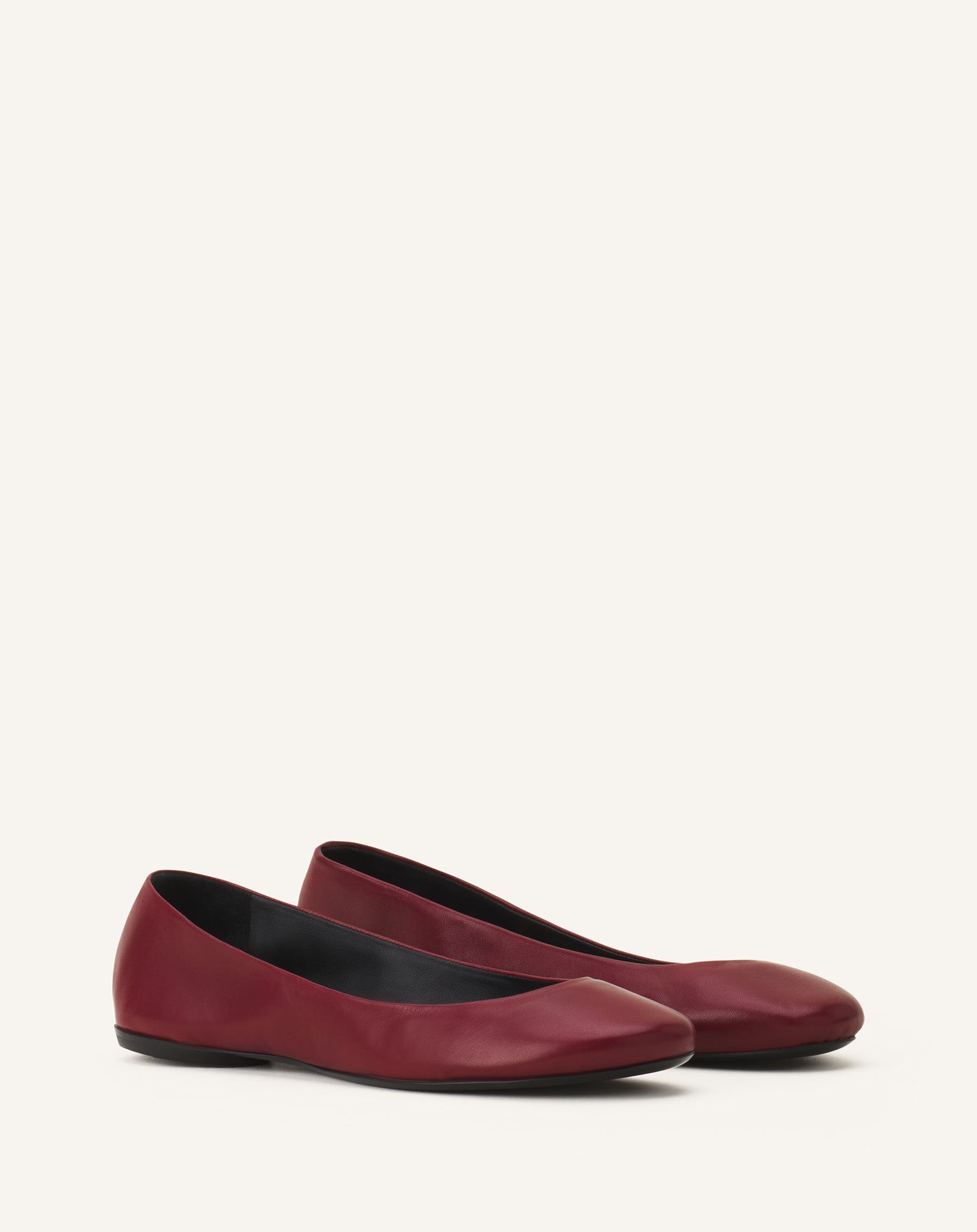 LA BALLERINE EN CUIR