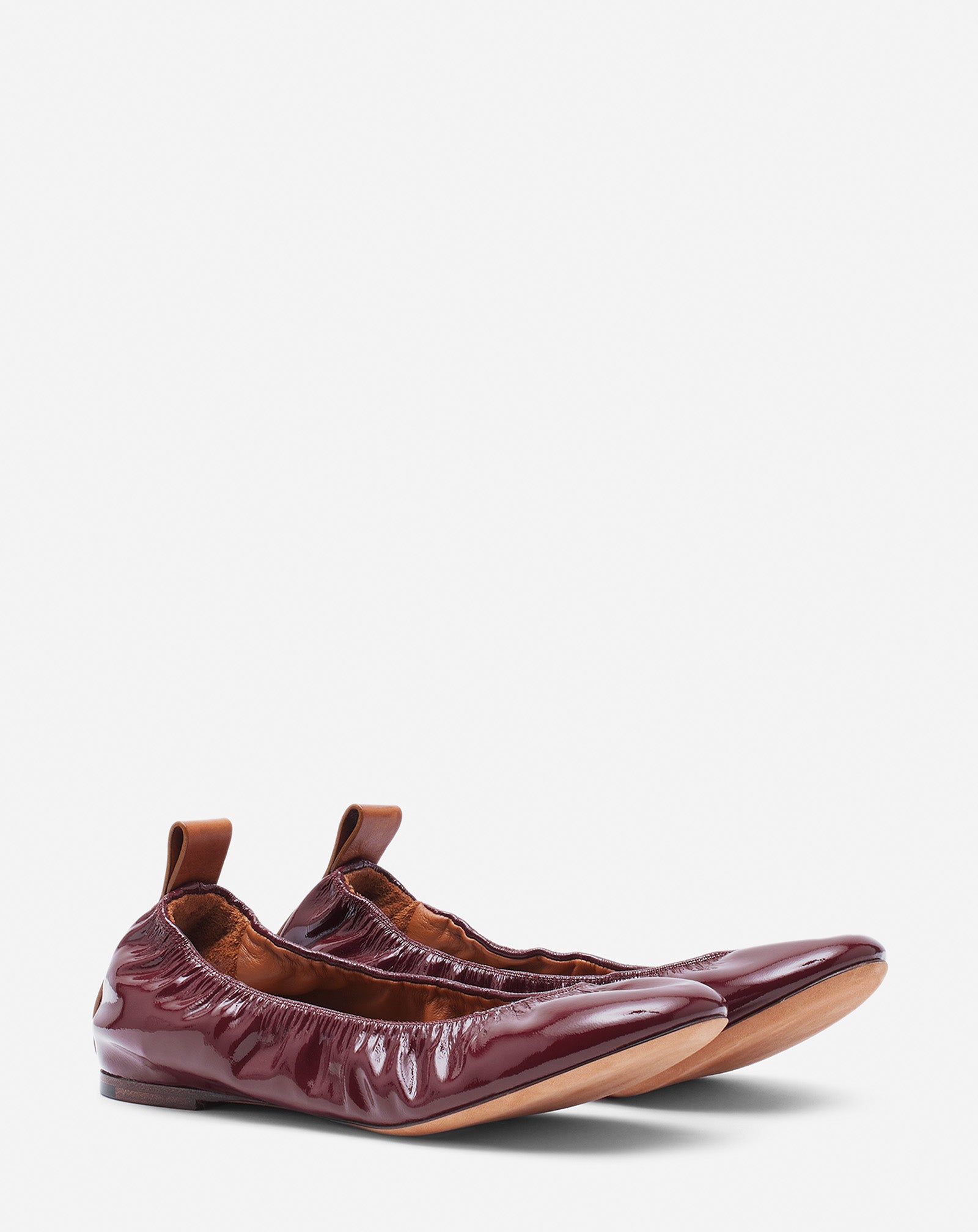 LA BALLERINE EN CUIR BRILLANT