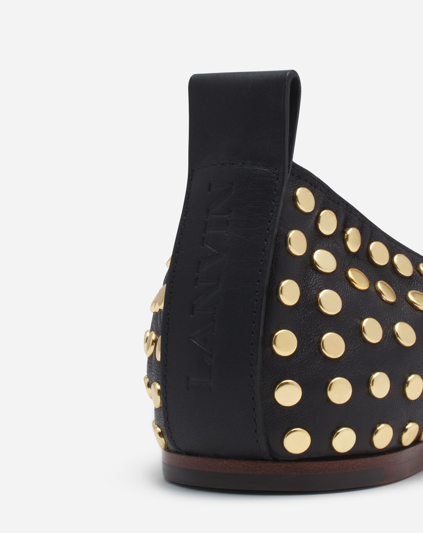 LA BALLERINE EN CUIR AVEC STUDS