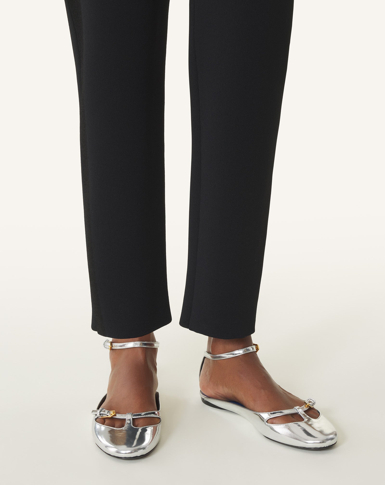 LA BALLERINE ANKLET EN CUIR