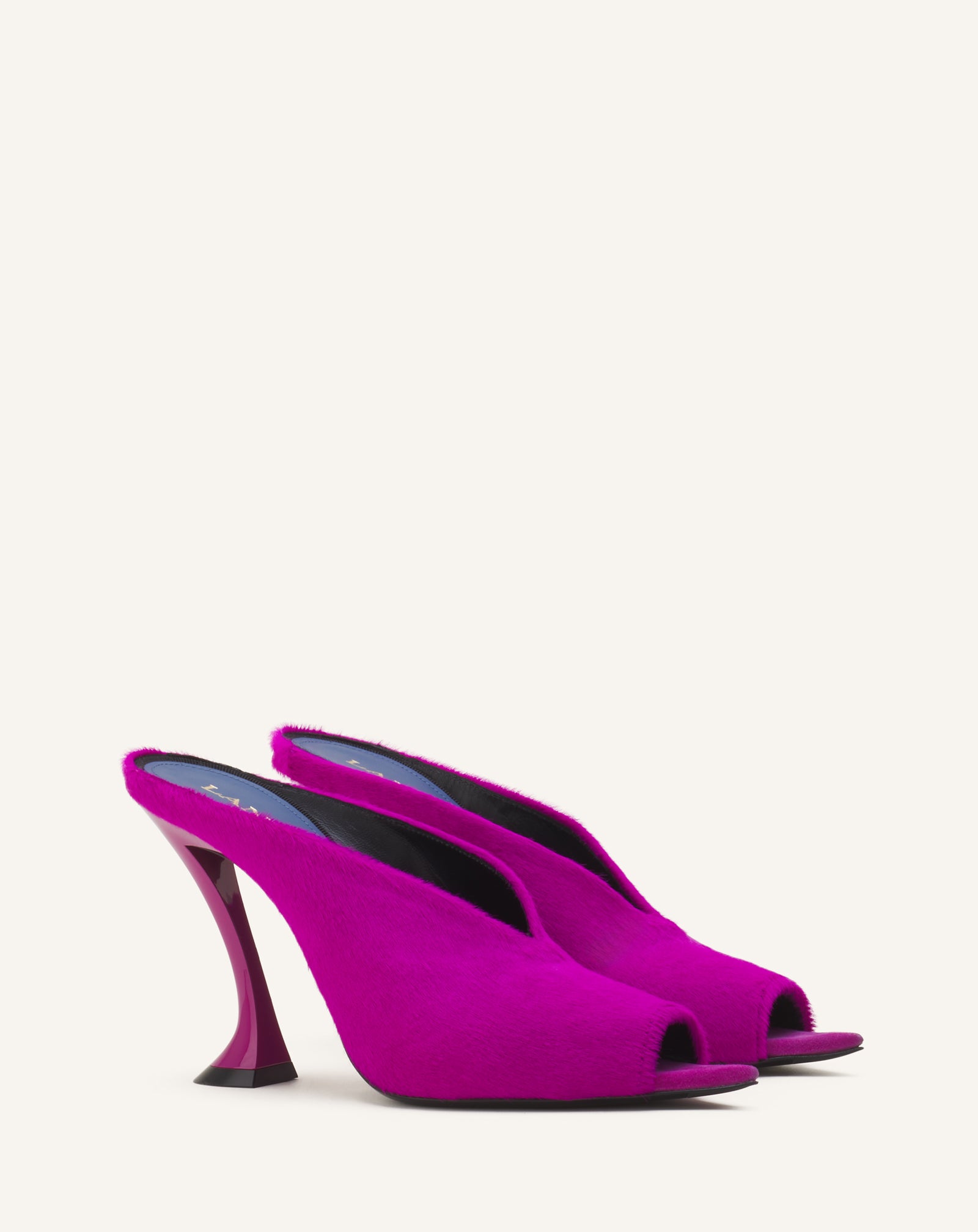 MULE MIDNIGHT STEP EN PONY