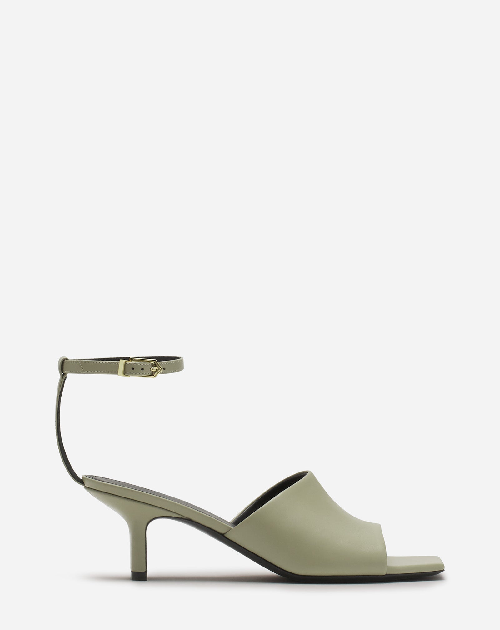 SANDALES MESURE EN CUIR