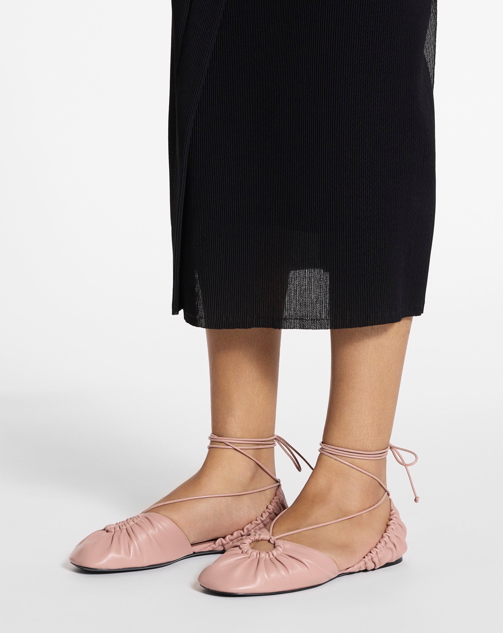 BALLERINE À LACETS MESURE EN CUIR