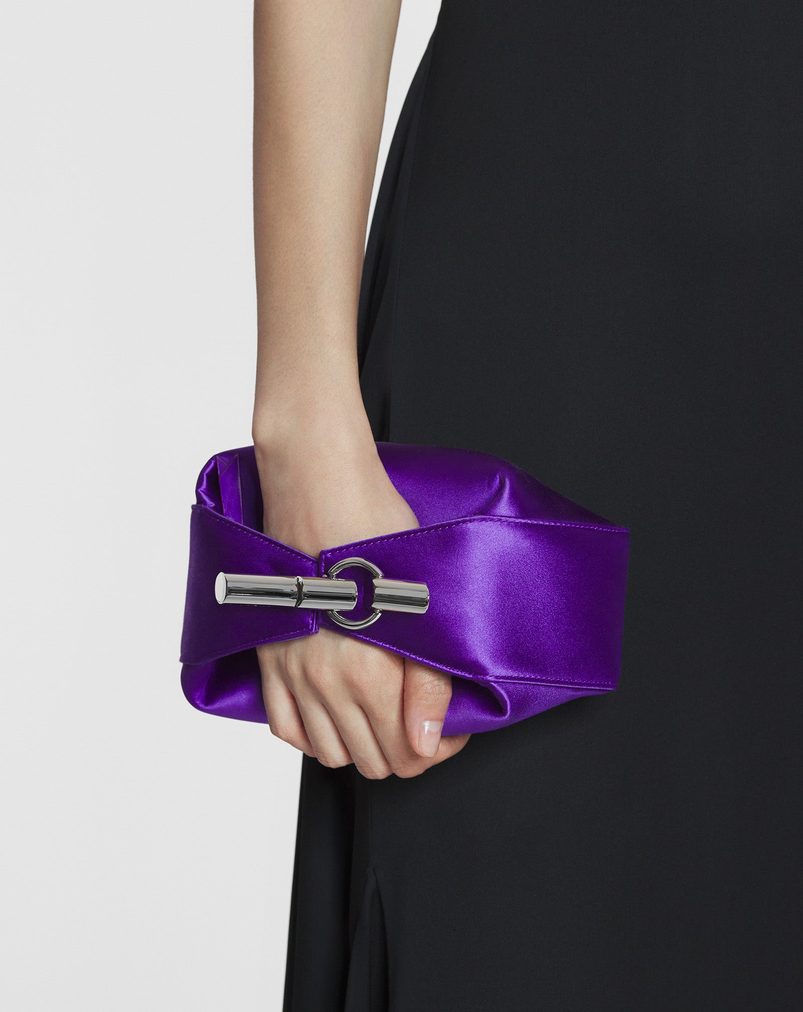 SAC POCHETTE HAUTE SÉQUENCE EN SATIN