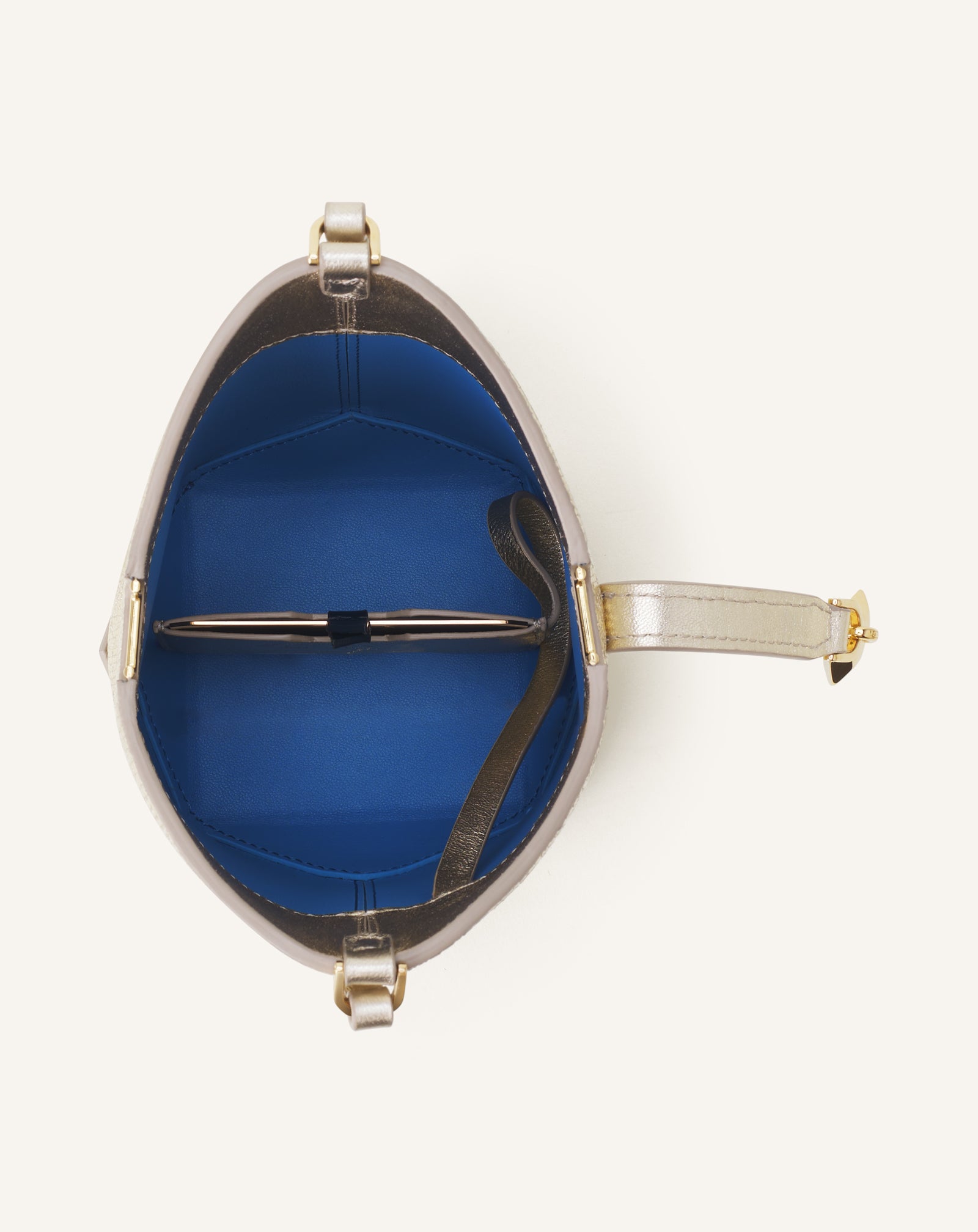 SAC SEAU NANO CATCH BY LANVIN EN CUIR MÉTALLISÉ CRAQUELÉ ARGENT