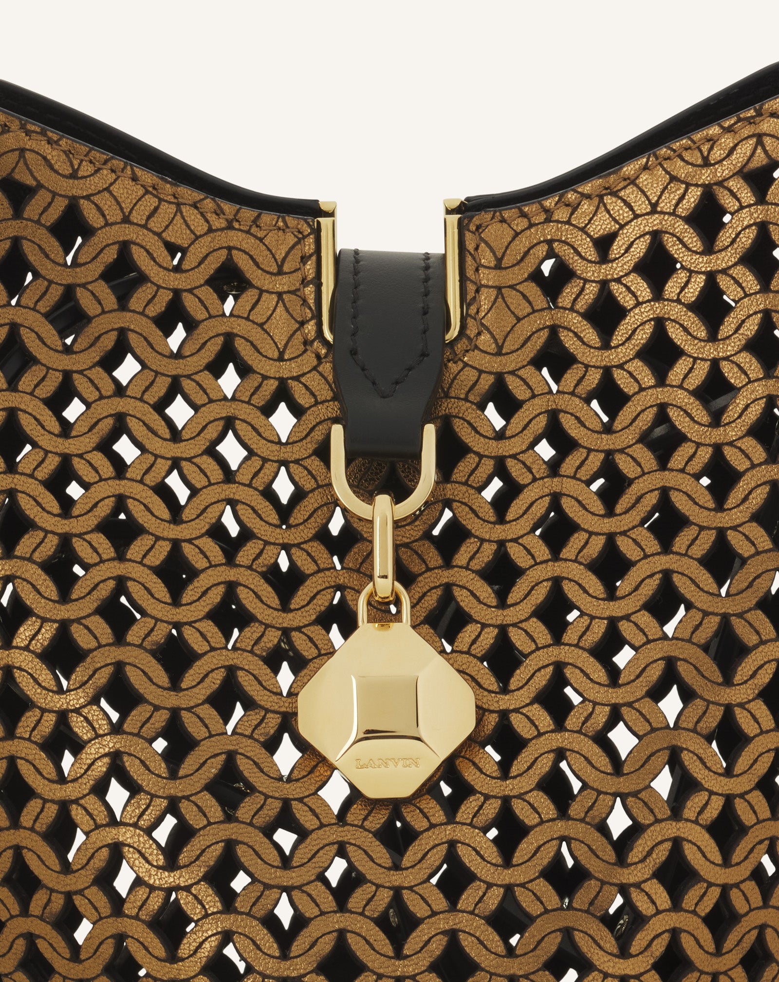 SAC SCEAU NANO CATCH BY LANVIN EN CUIR BRILLANT LAZÉ ARGENT
