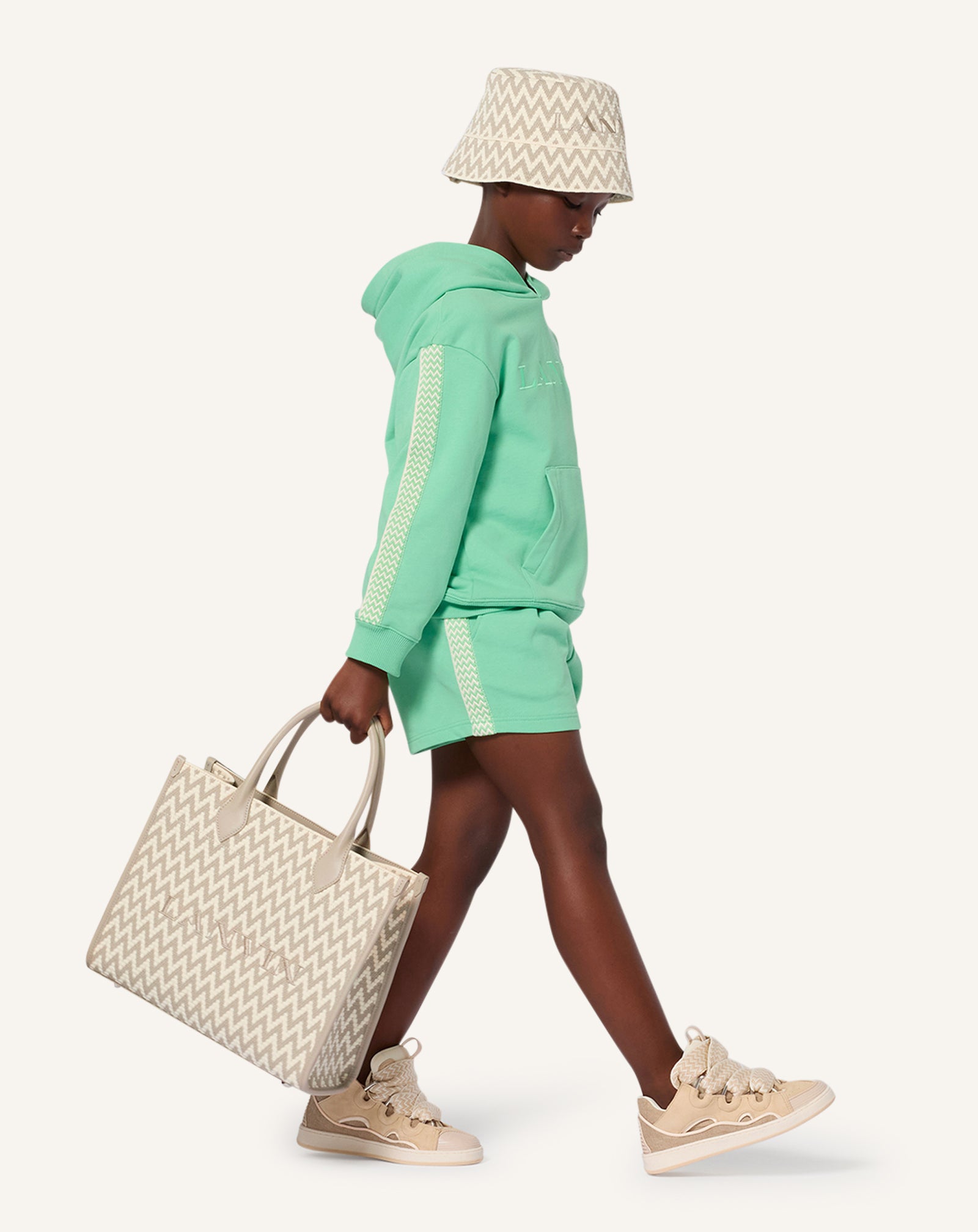 SWEAT À CAPUCHE VERT