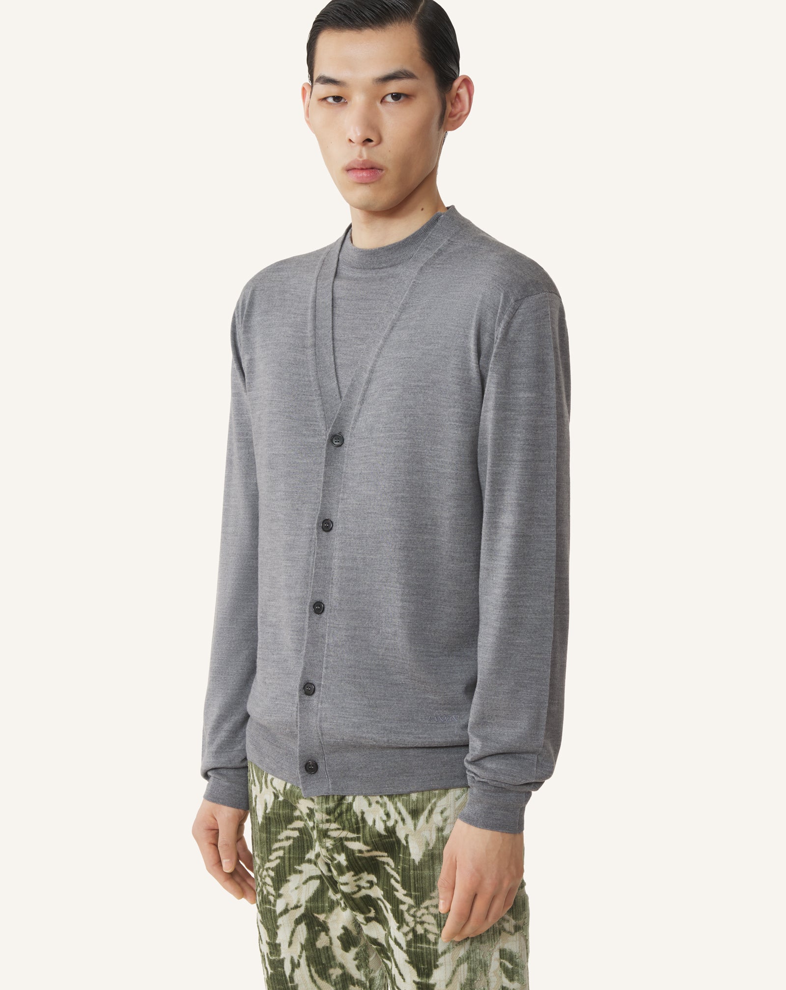 CARDIGAN CLASSIQUE EN LAINE MÉRINOS NOIR