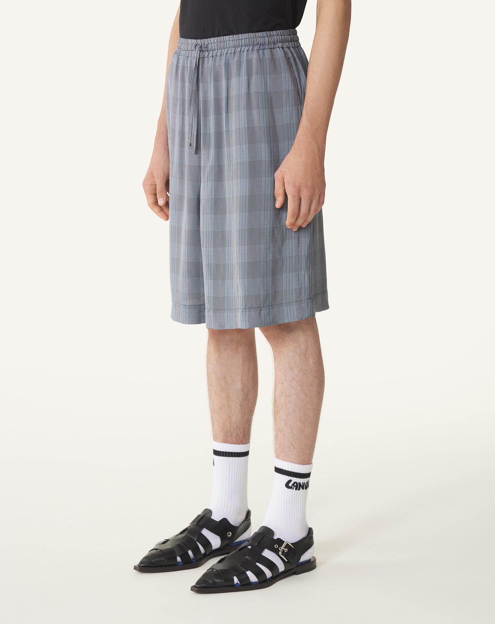 BERMUDA EN VISCOSE NOIR