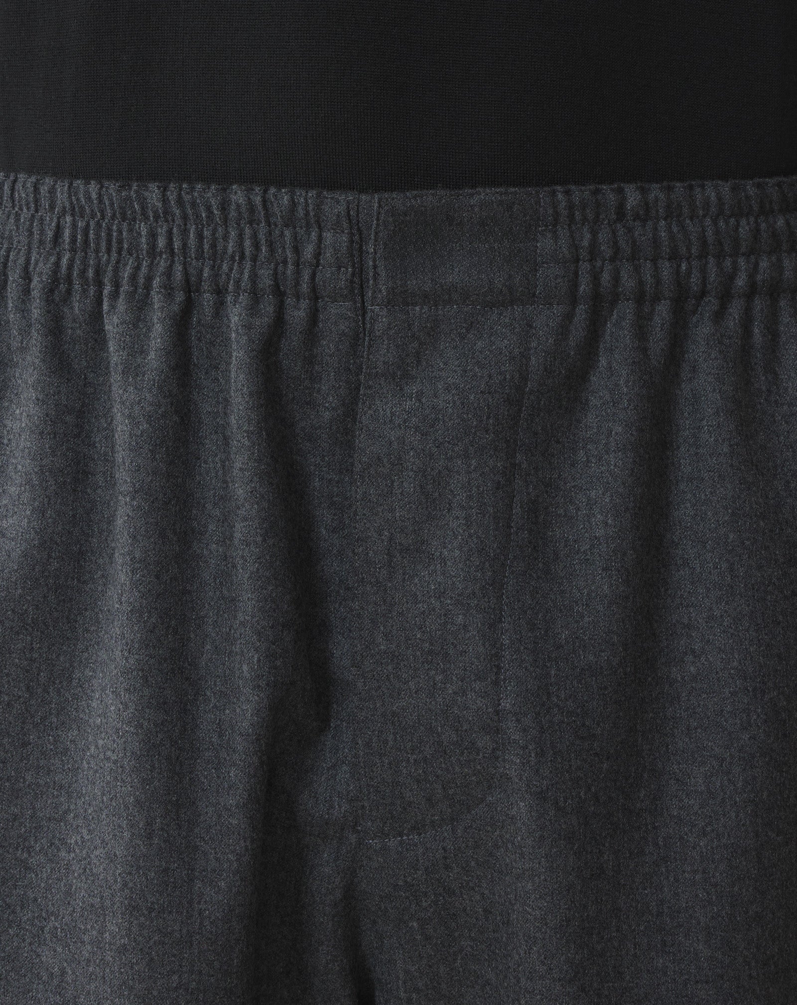 PANTALON FLUIDE EN FLANELLE DE LAINE NOIR