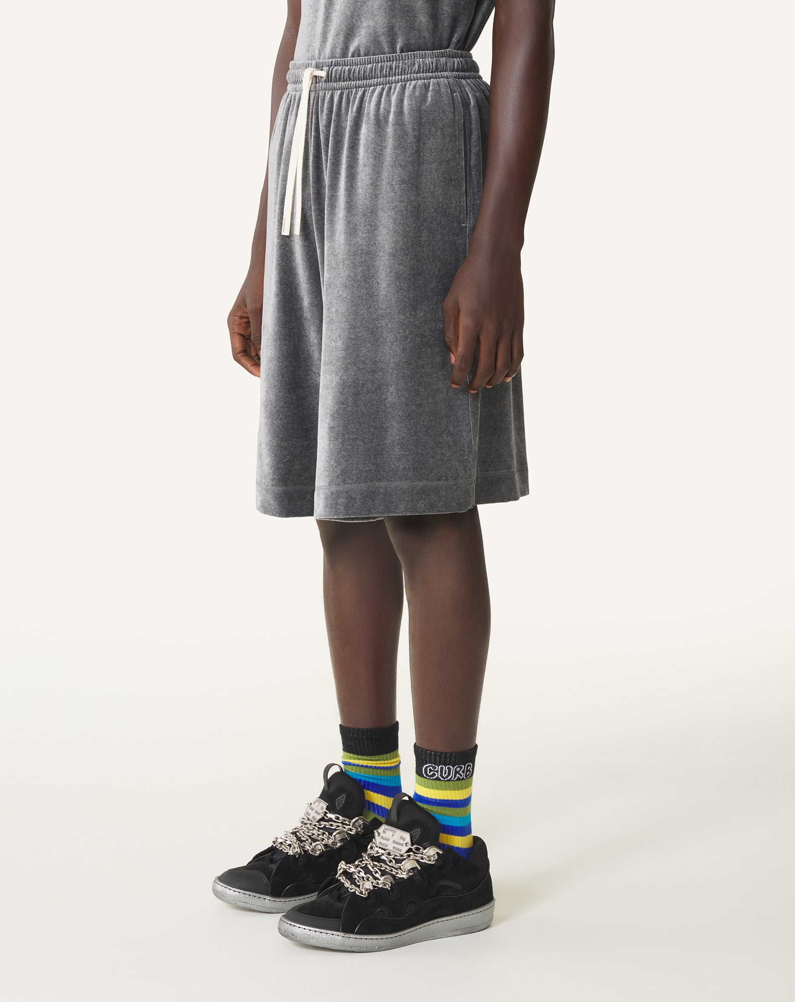 BERMUDA EN VELOURS NOIR