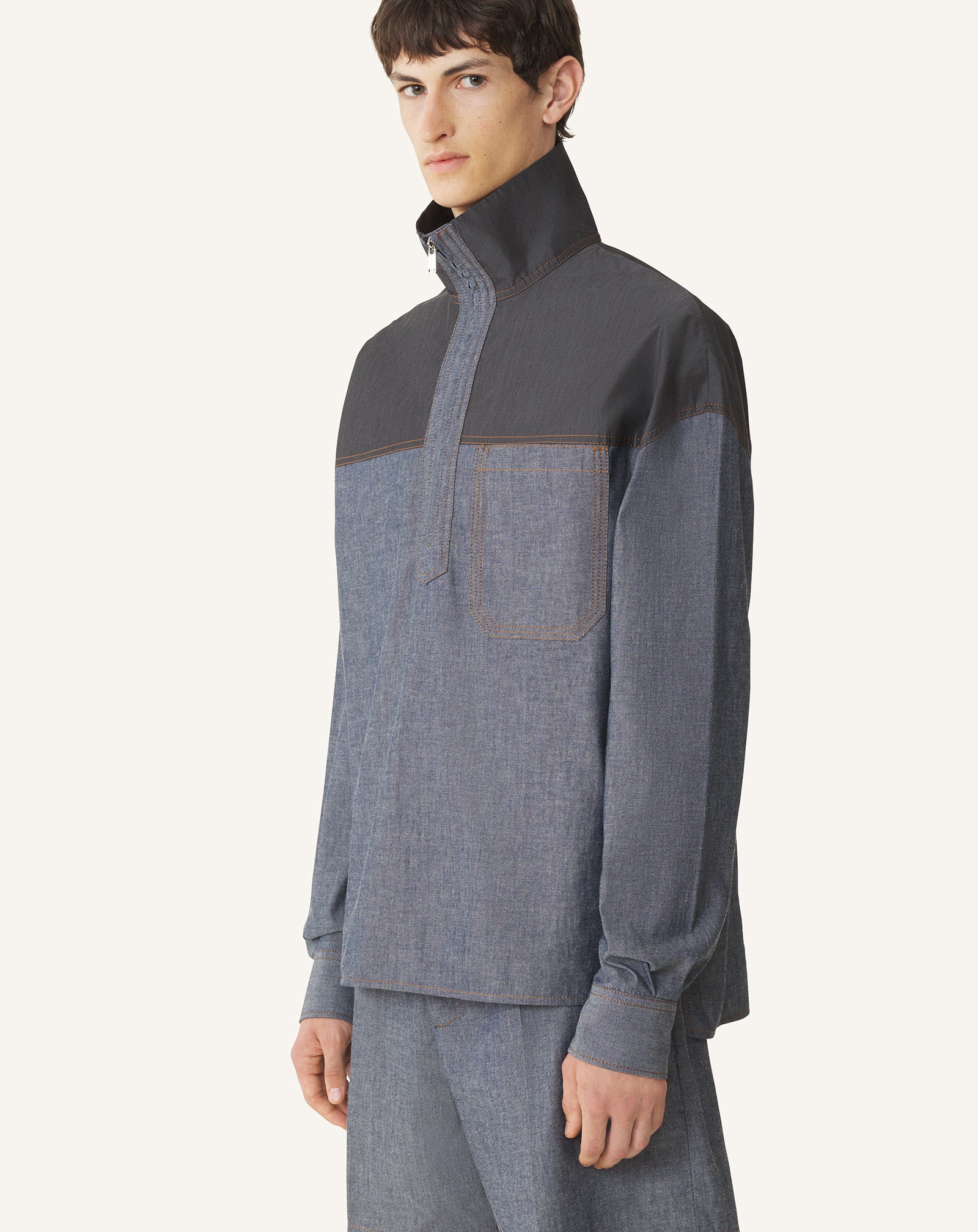 HAUT COL ZIPPÉ EN CHAMBRAY