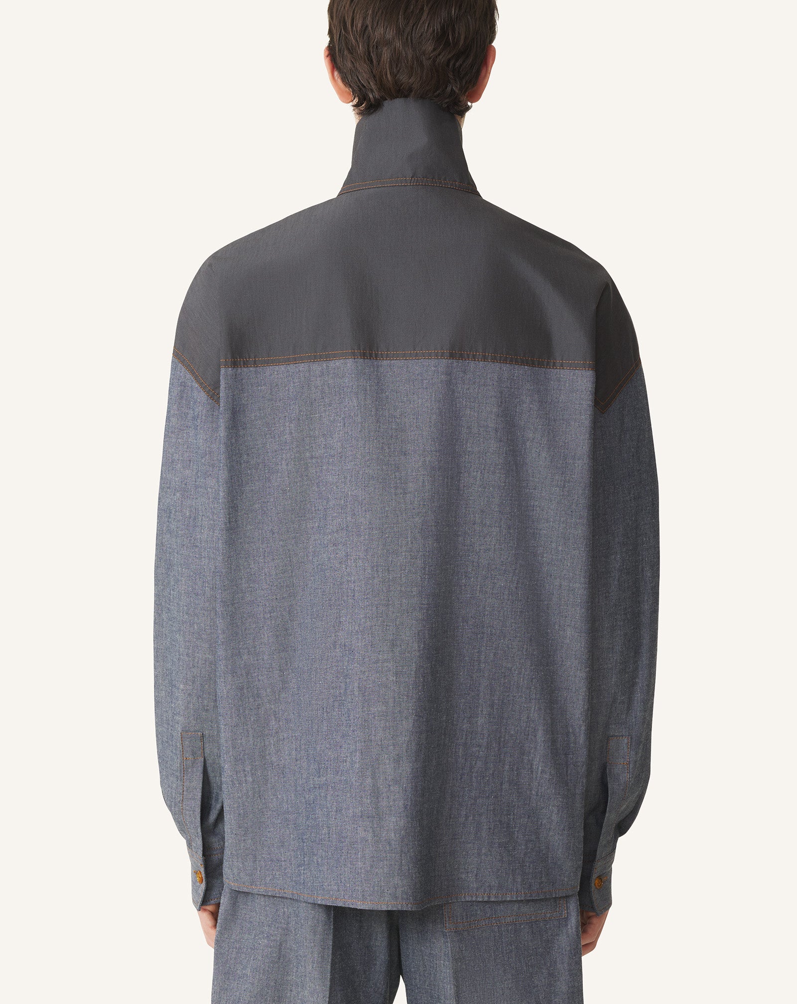 HIGH ZIP-NECK CHAMBRAY TOP