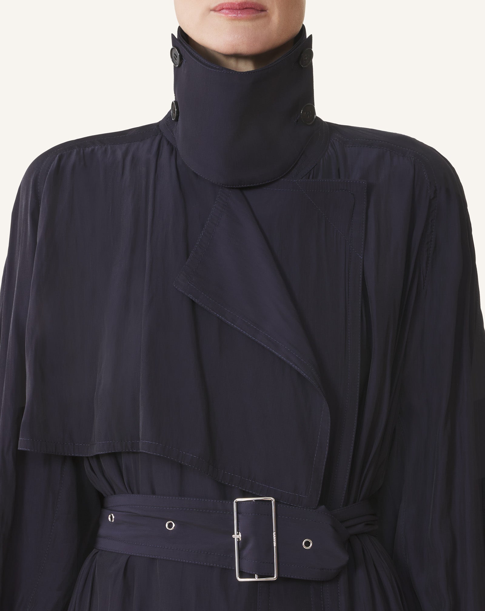 TRENCH FLUIDE EN CHARMEUSE BLEU