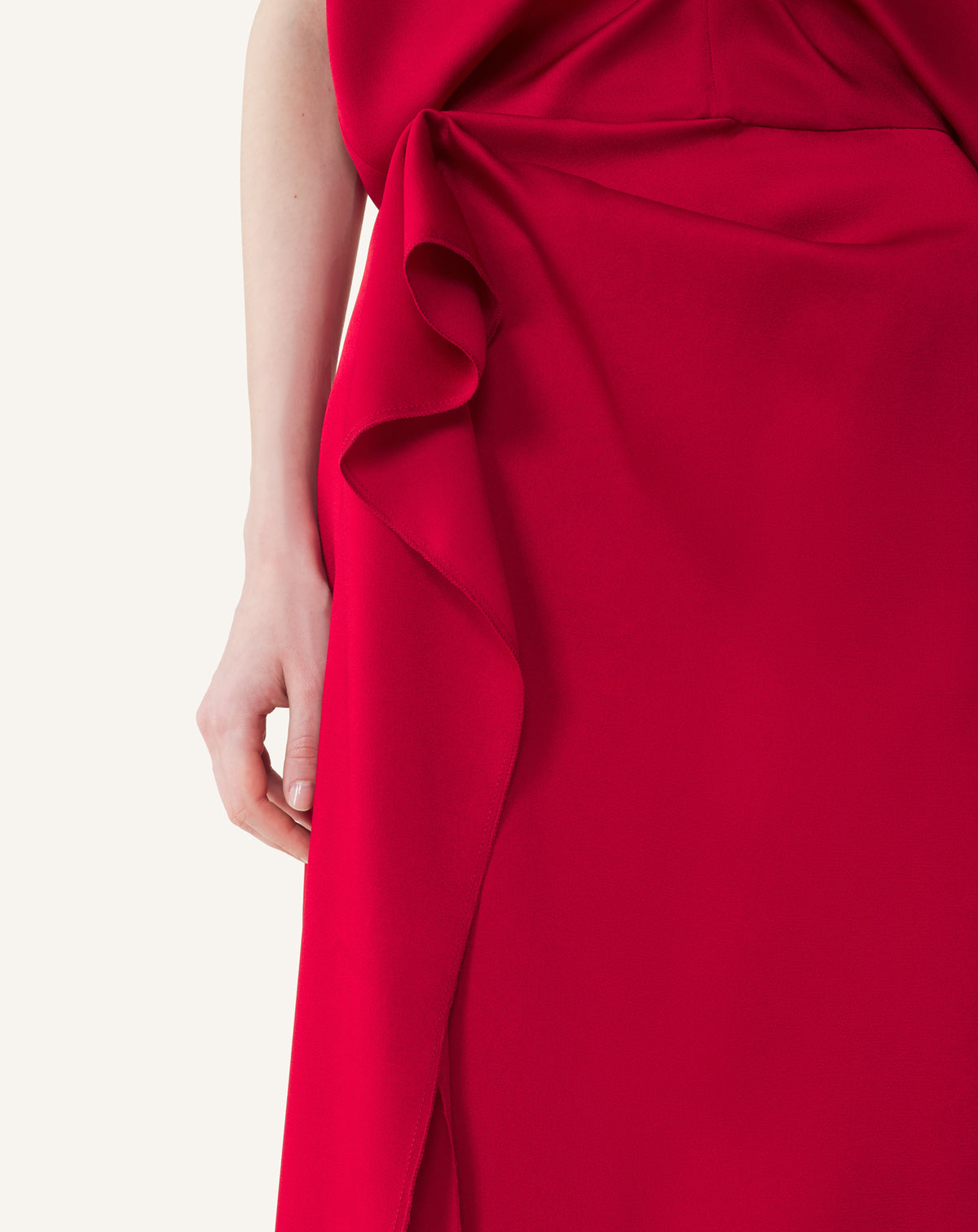 ROBE DRAPÉE SANS MANCHES EN SATIN