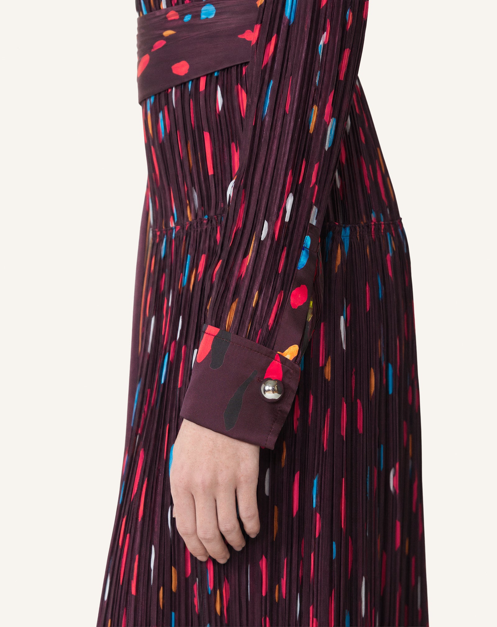 ROBE EN CHARMEUSE PLISSÉE IMPRIMÉ ROUGE