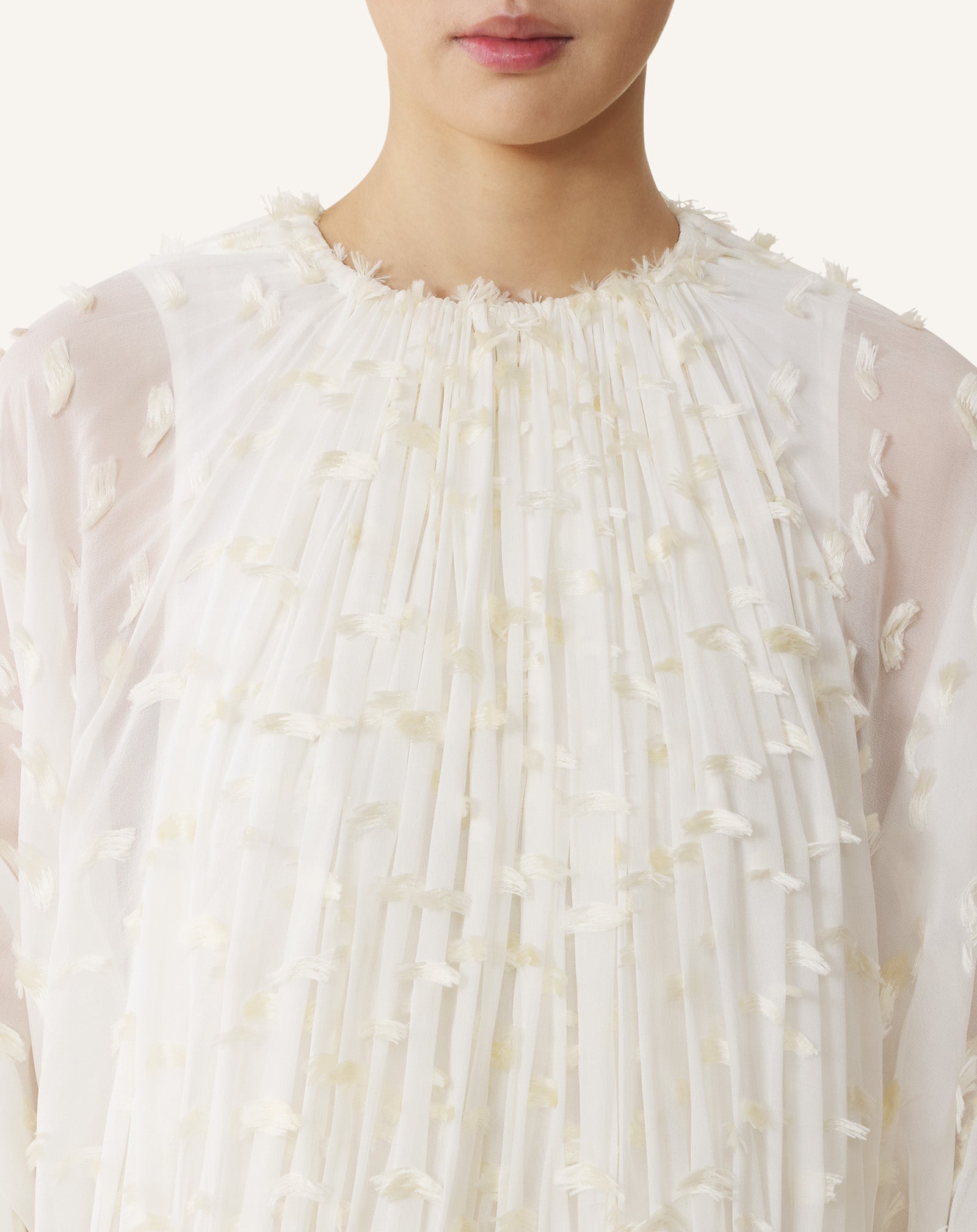 ROBE LONGUE EN SOIE À PLUMETIS