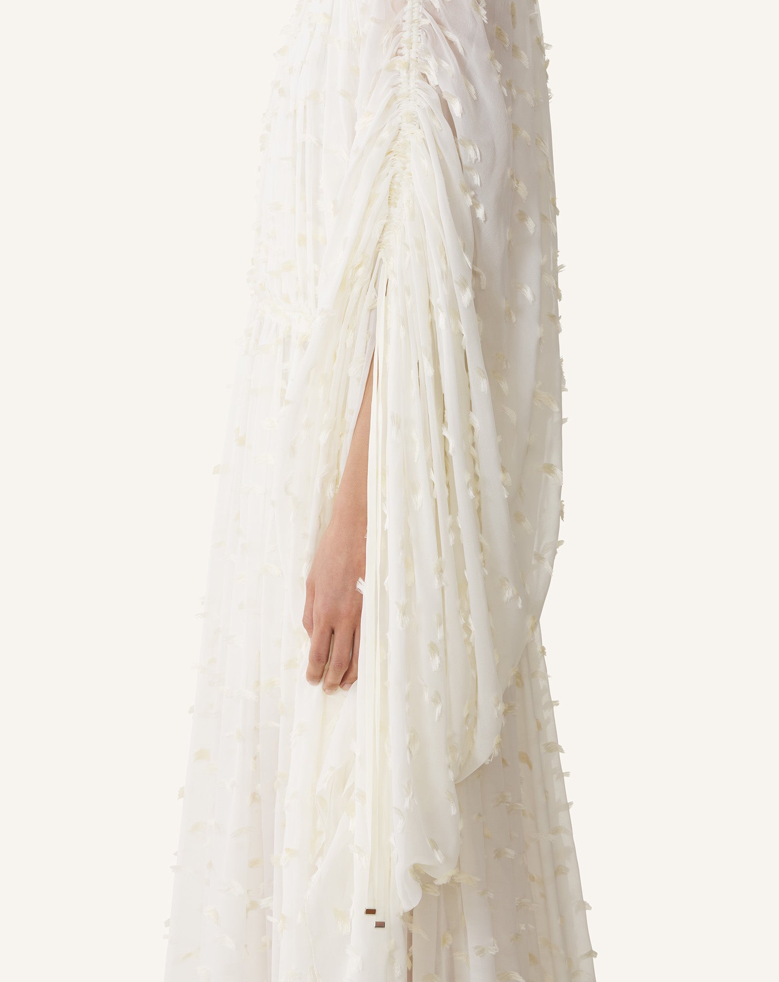 ROBE LONGUE EN SOIE À PLUMETIS