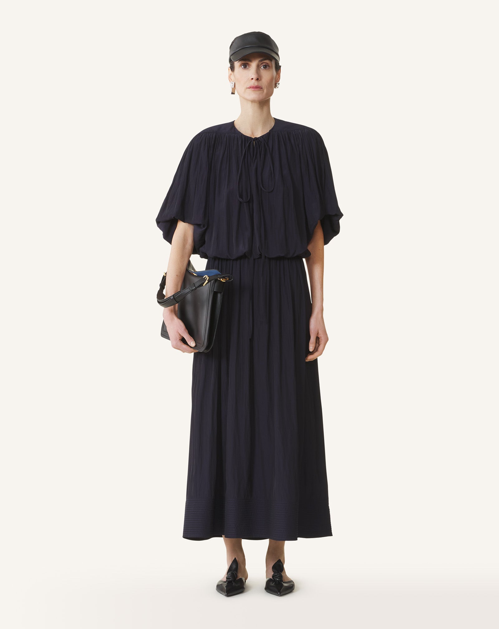ROBE À MANCHES BOUFFANTES
